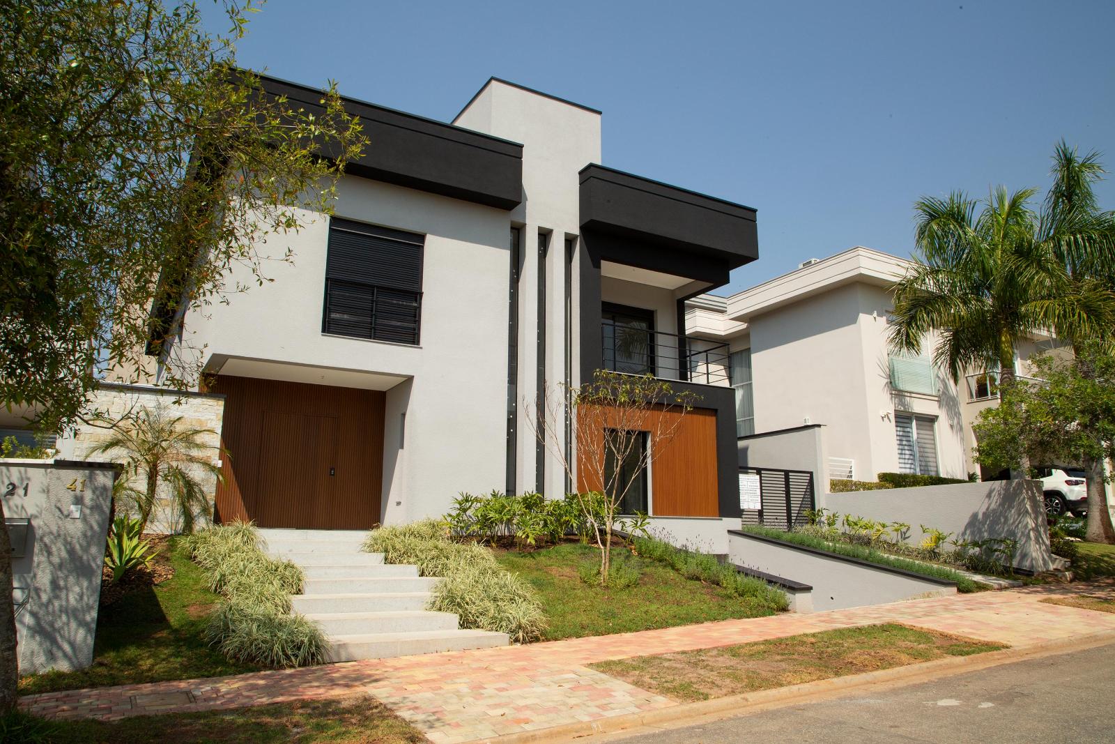 Fachada casa à venda em Genesis 1, Alphaville, Santana de Parnaíba — 4 suítes, 480 m² — imagem 1 de 32