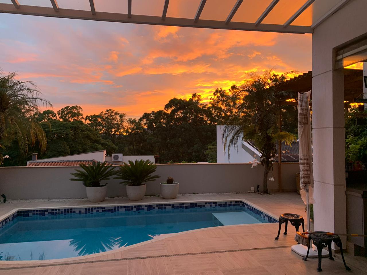 Piscina e área externa casa para alugar em Alphaville Residencial 5, Alphaville, Santana de Parnaíba — 4 suítes, 420 m² — imagem 5 de 22