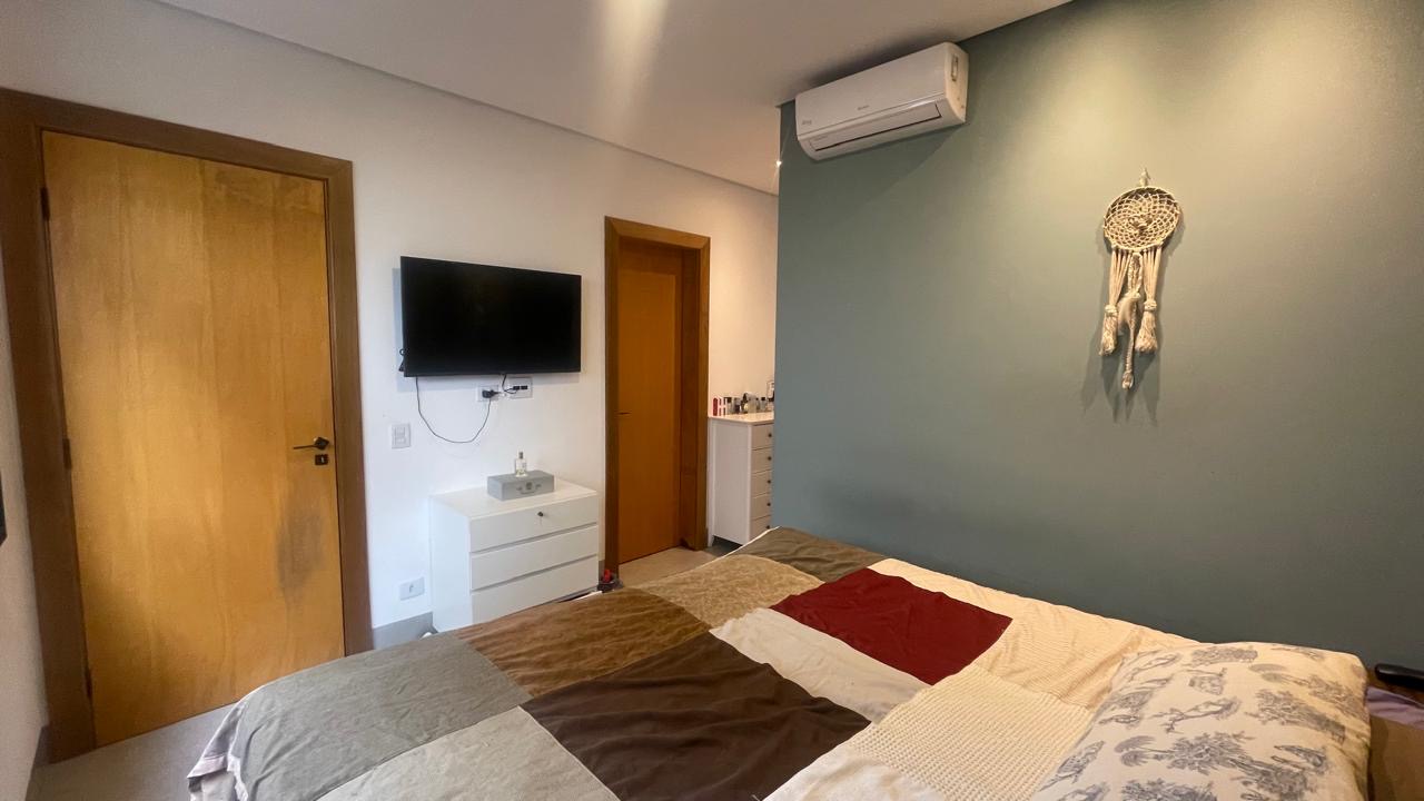 Cozinha e área gourmet casa à venda em Genesis 1, Alphaville, Santana de Parnaíba — 4 suítes, 420 m² — imagem 3 de 31