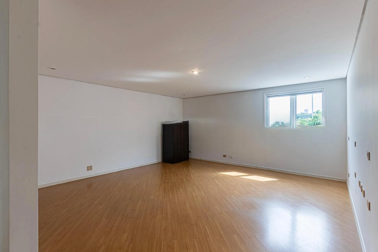 Cozinha e área gourmet casa à venda em Alphaville Residencial 1, Alphaville, Barueri — 1 suíte, 588 m² — imagem 3 de 8