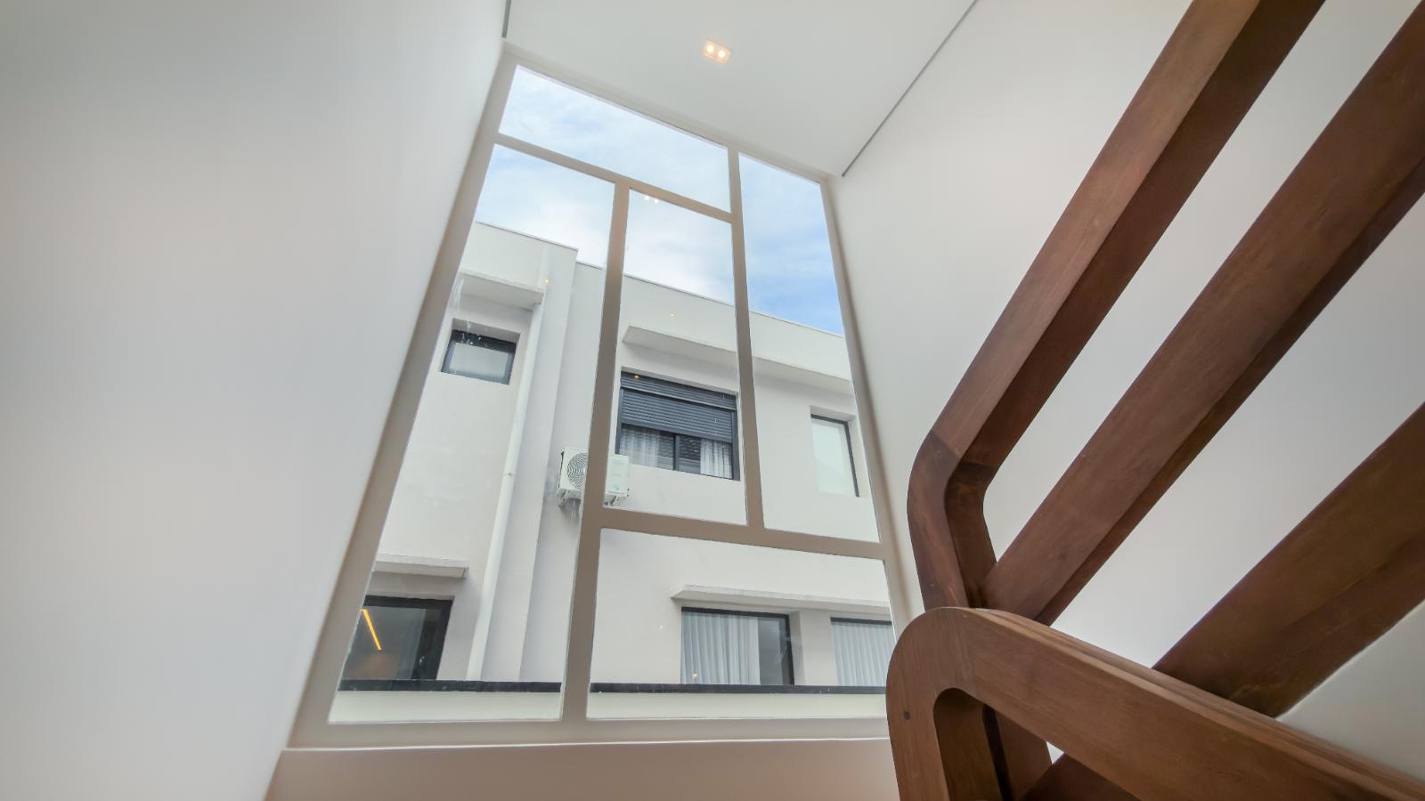 Área de convivência casa à venda em Alphaville Residencial 3, Alphaville, Barueri — 4 suítes, 343 m² — imagem 6 de 31