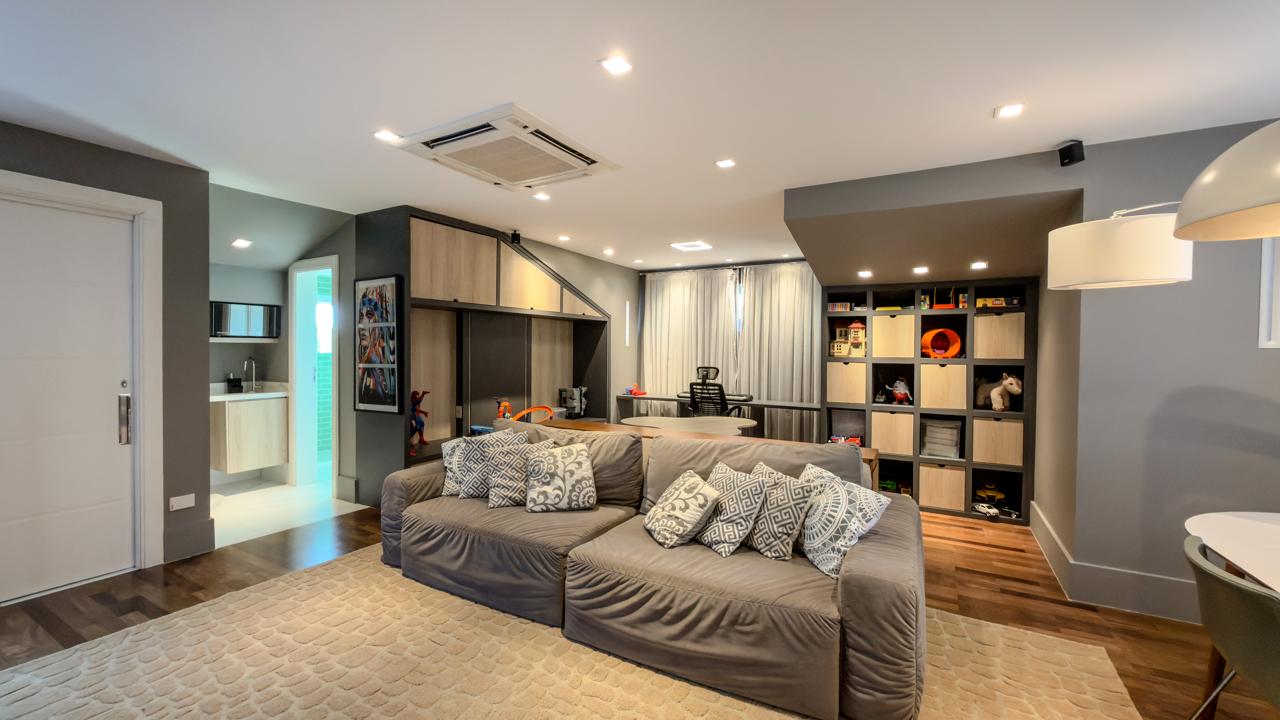 Cozinha e área gourmet casa à venda em Residencial Tambore 10 , Alphaville, Santana de Parnaíba — 6 suítes, 545 m² — imagem 3 de 54