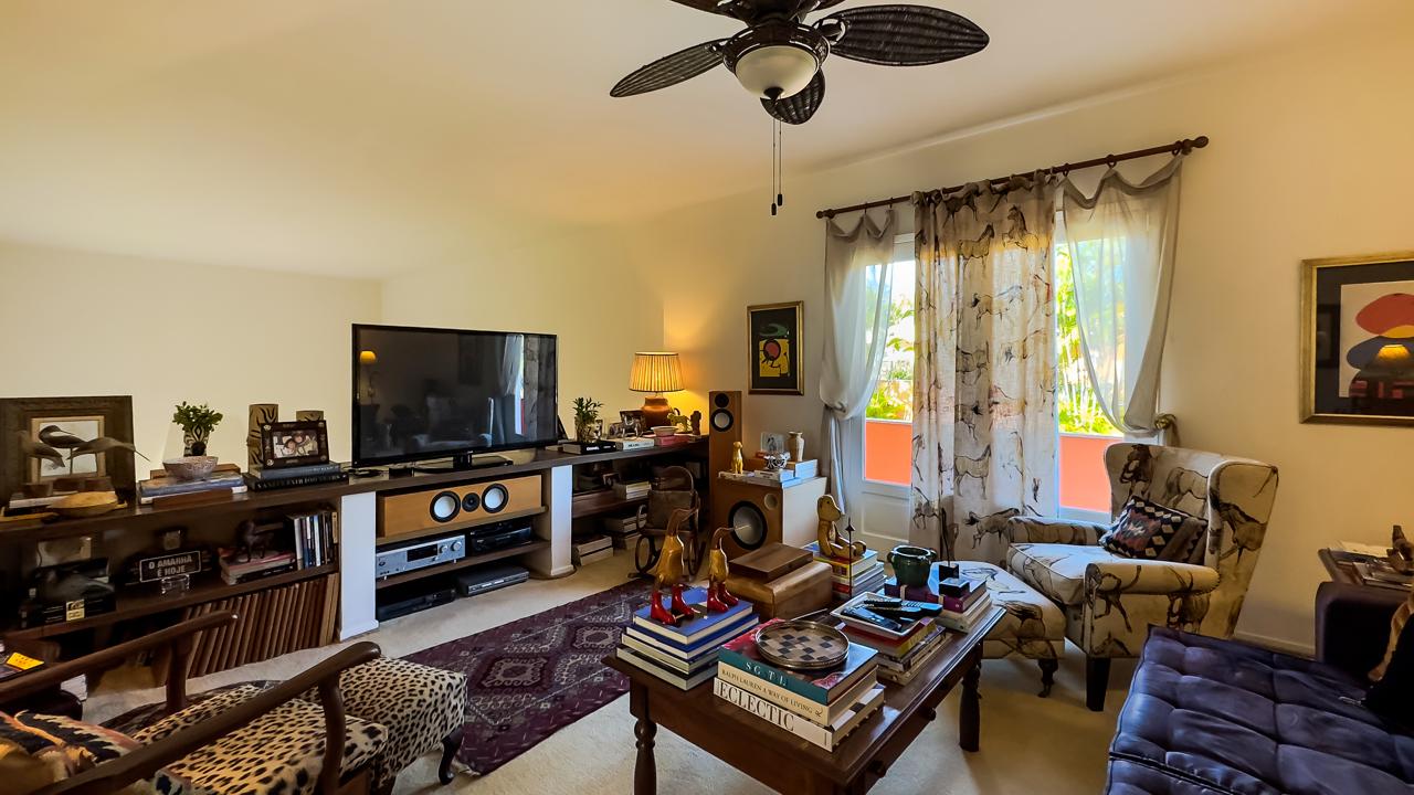 Sala de estar casa à venda em Alphaville Residencial 2, Alphaville, Barueri — 2 suítes, 995 m² — imagem 2 de 50