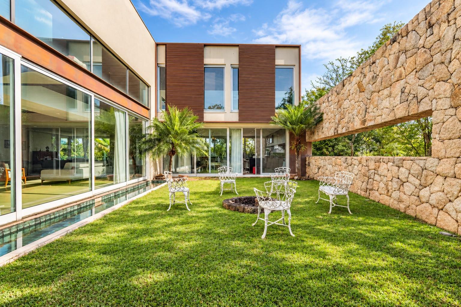 Área de convivência casa à venda em Tambore 3, Alphaville, Santana de Parnaíba — 4 suítes, 1 m² — imagem 6 de 28