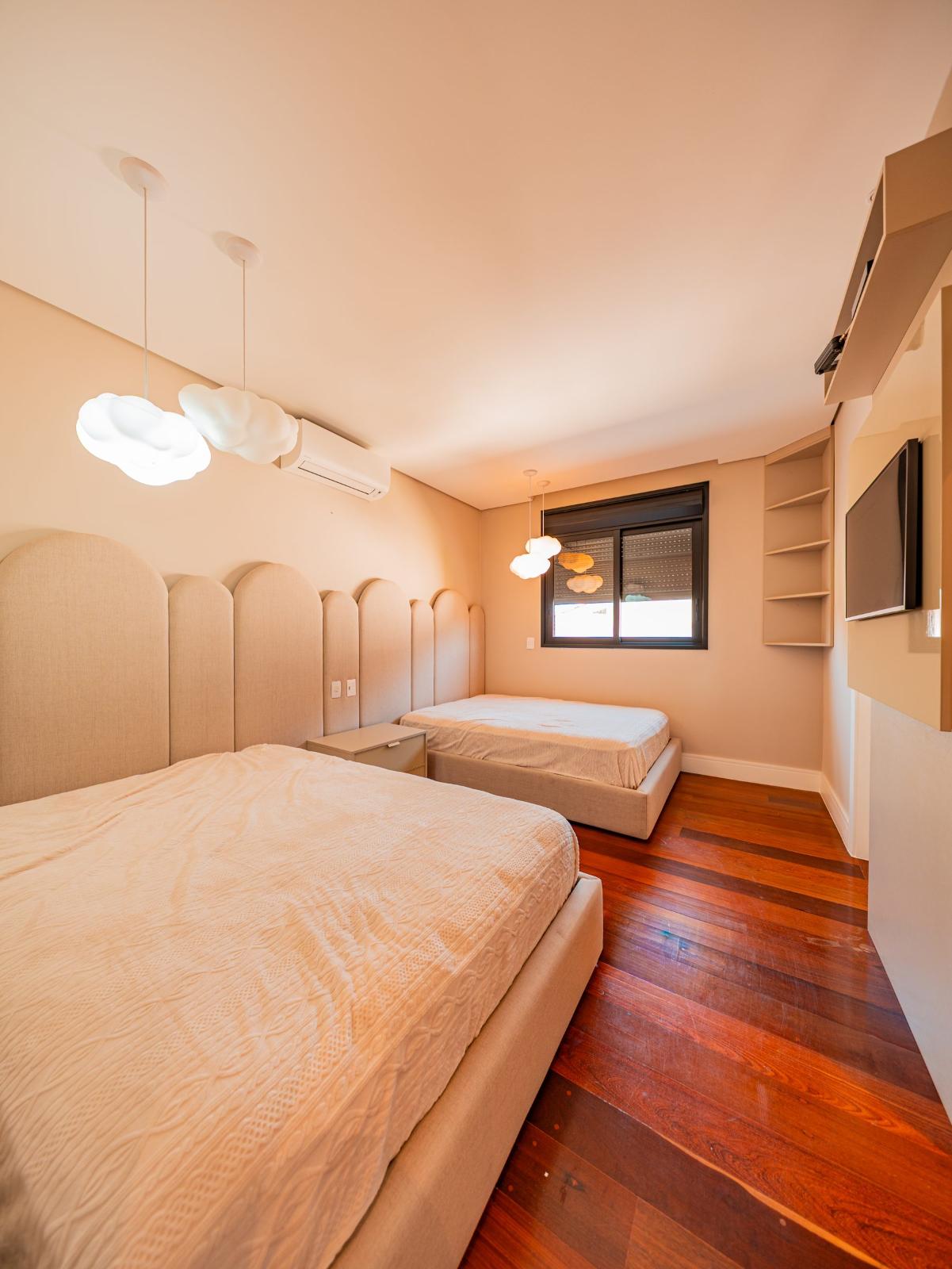 Cozinha e área gourmet casa à venda em Alphaville Residencial 2, Alphaville, Barueri — 5 suítes, 560 m² — imagem 3 de 42