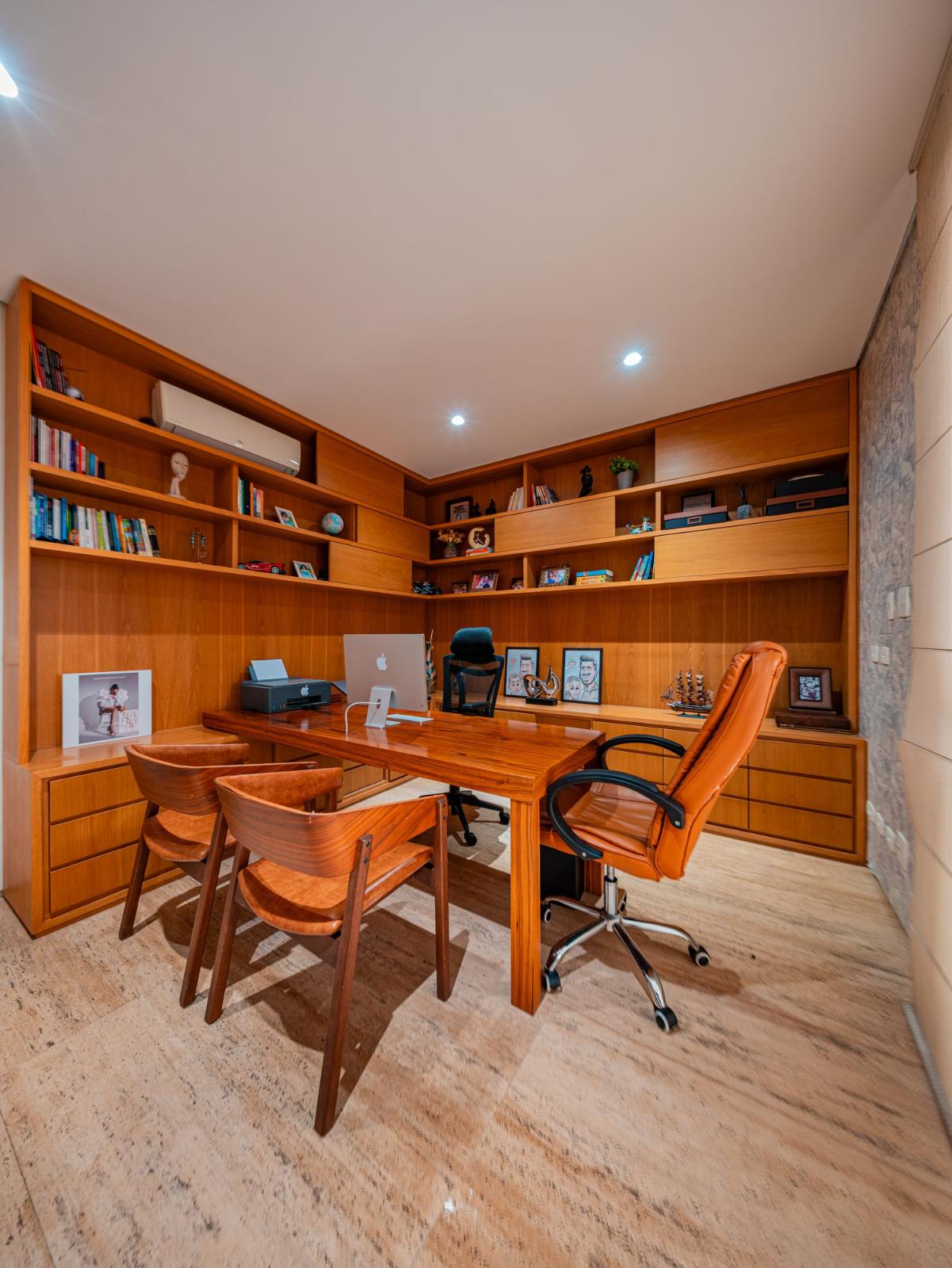 Sala de estar casa à venda em Alphaville Residencial 2, Alphaville, Barueri — 5 suítes, 836 m² — imagem 2 de 18