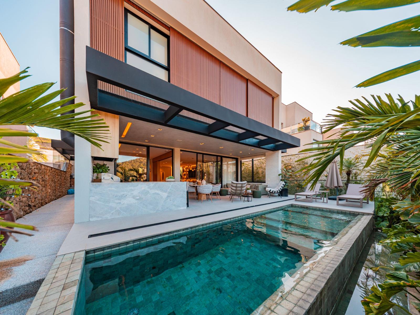 Suíte principal casa à venda em Villa Solaia , Alphaville, Barueri — 4 suítes, 420 m² — imagem 4 de 18