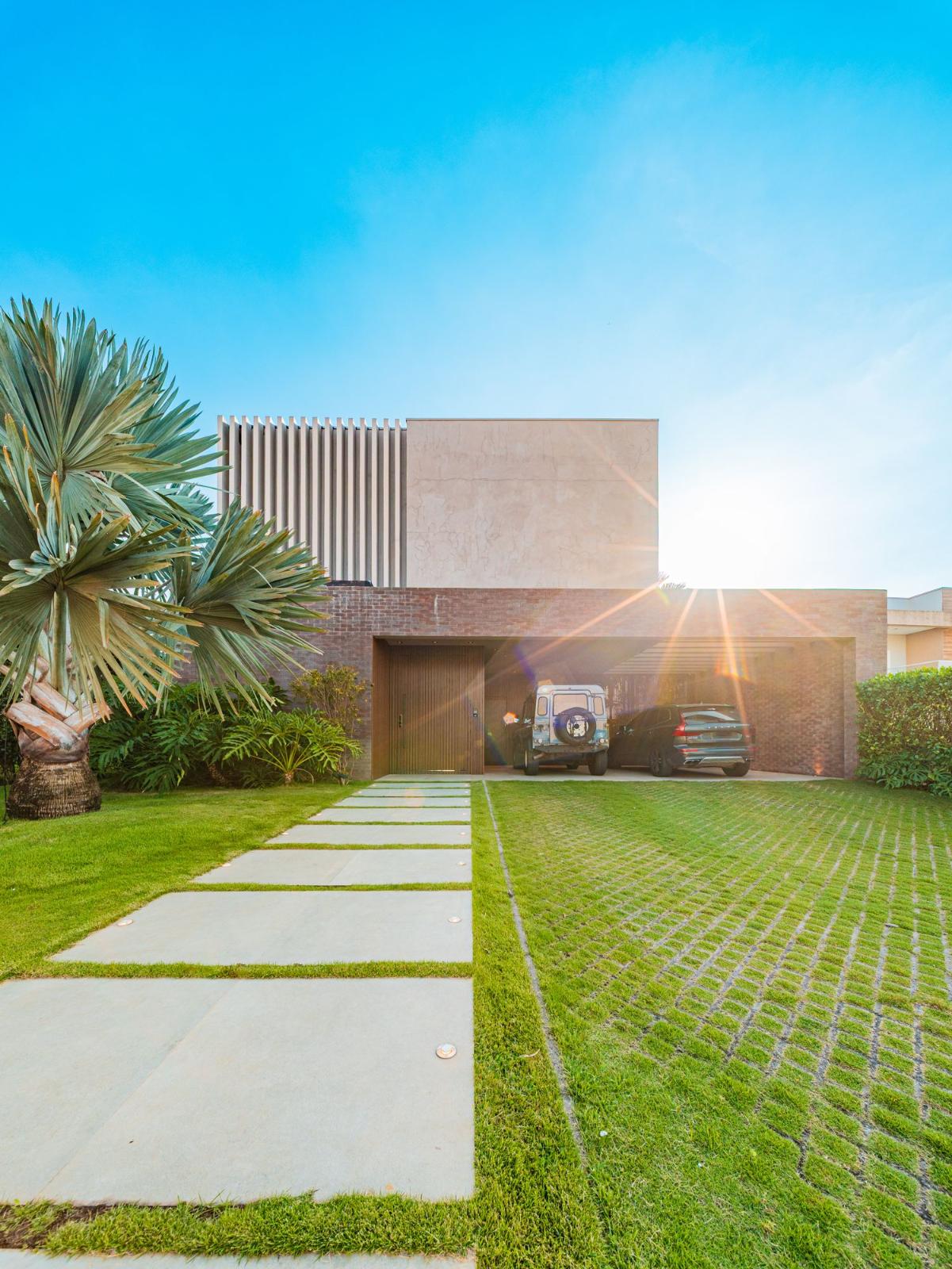 Fachada casa à venda em Vintage, Granja Viana, Cotia — 3 suítes, 500 m² — imagem 1 de 18