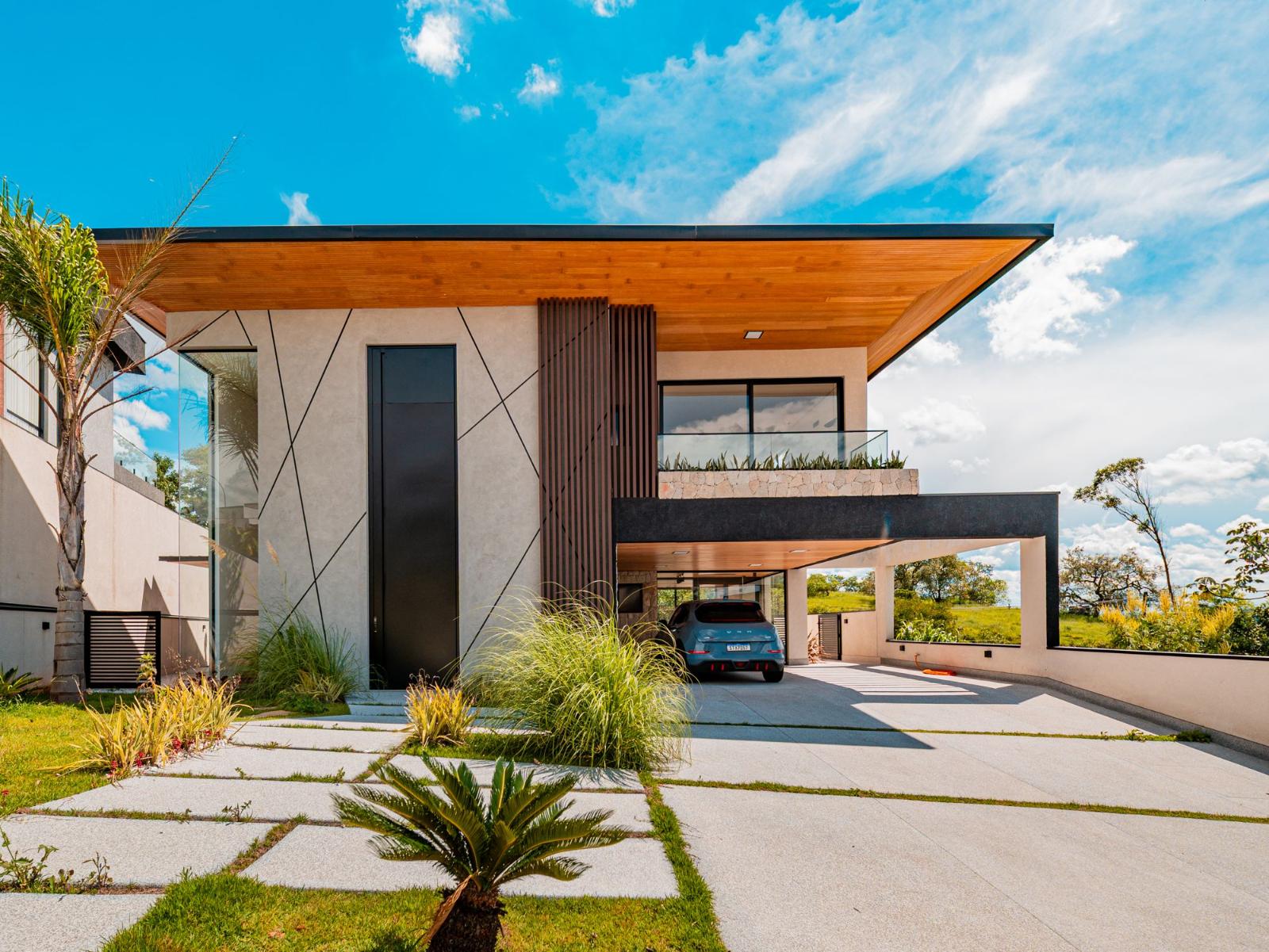 Fachada casa à venda em Vintage, Granja Viana, Cotia — 4 suítes, 553 m² — imagem 1 de 18
