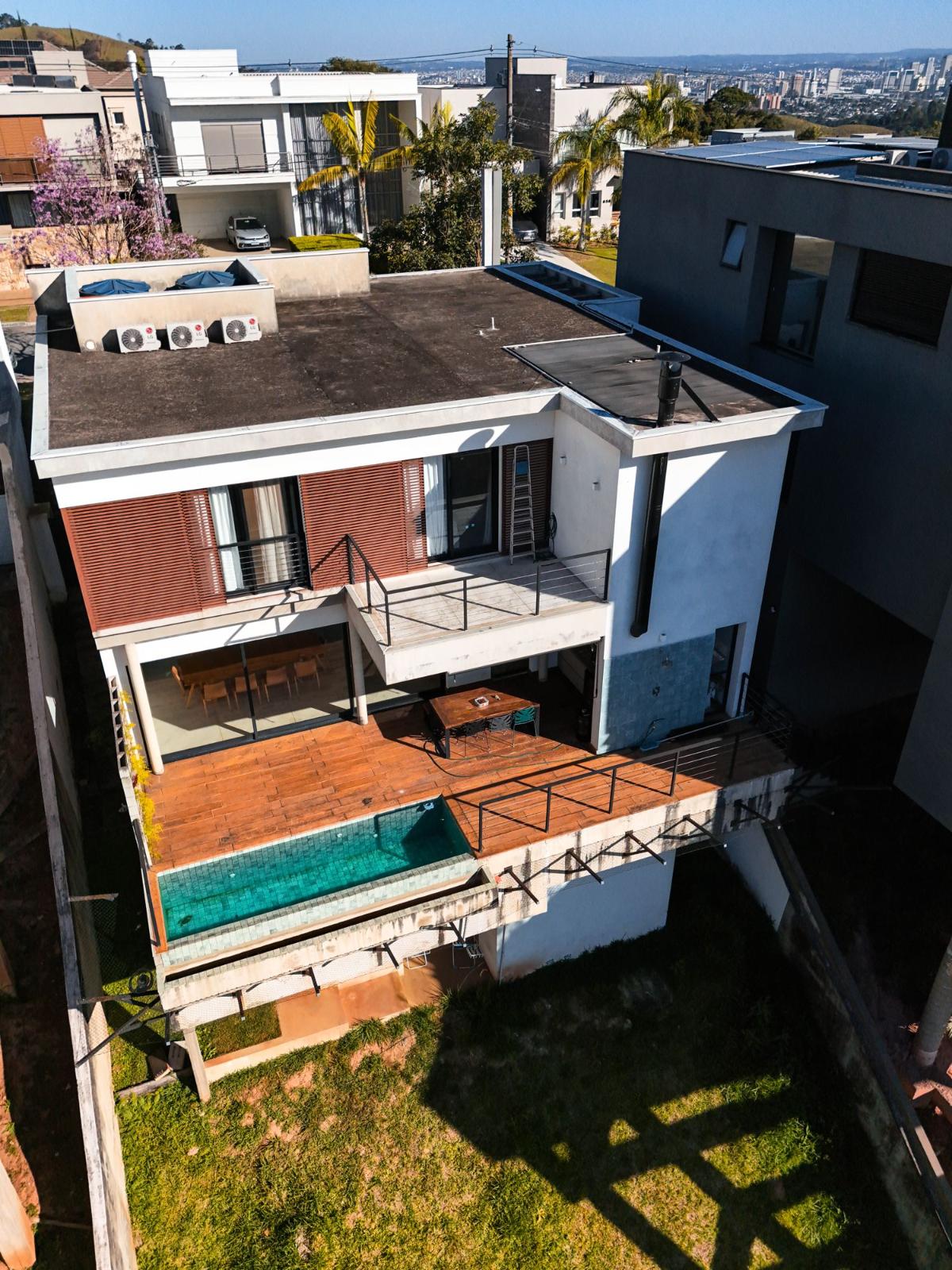 Sala de estar casa à venda em Campos do Conde, Alphaville, Santana de Parnaíba — 1 suíte, 525 m² — imagem 2 de 18