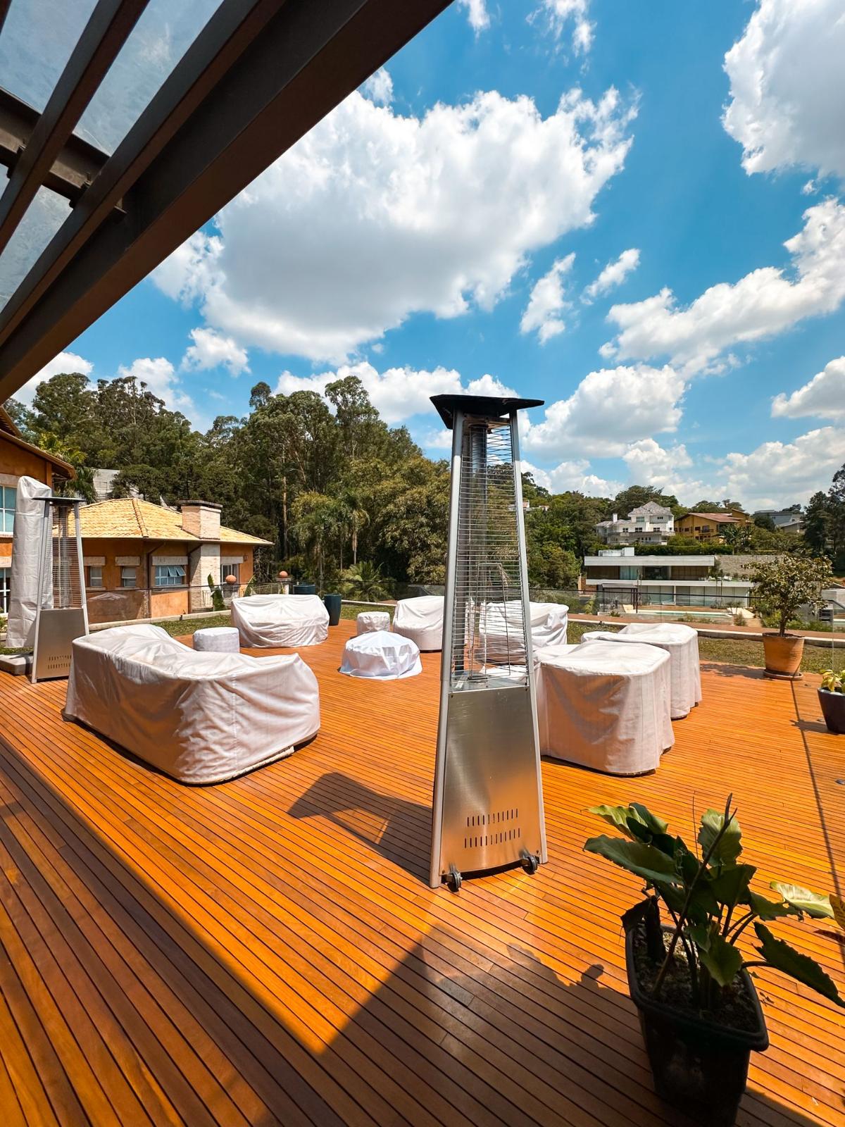 Cozinha e área gourmet casa à venda em Residencial Tambore 1, Alphaville, Barueri — 5 suítes, 1484 m² — imagem 3 de 18