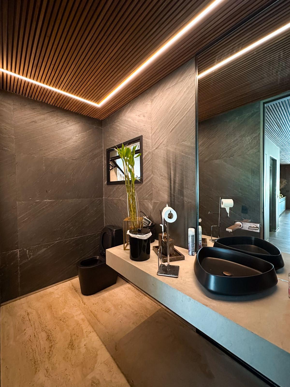Área de convivência casa à venda em Residencial Tambore 1, Alphaville, Barueri — 5 suítes, 1484 m² — imagem 6 de 18