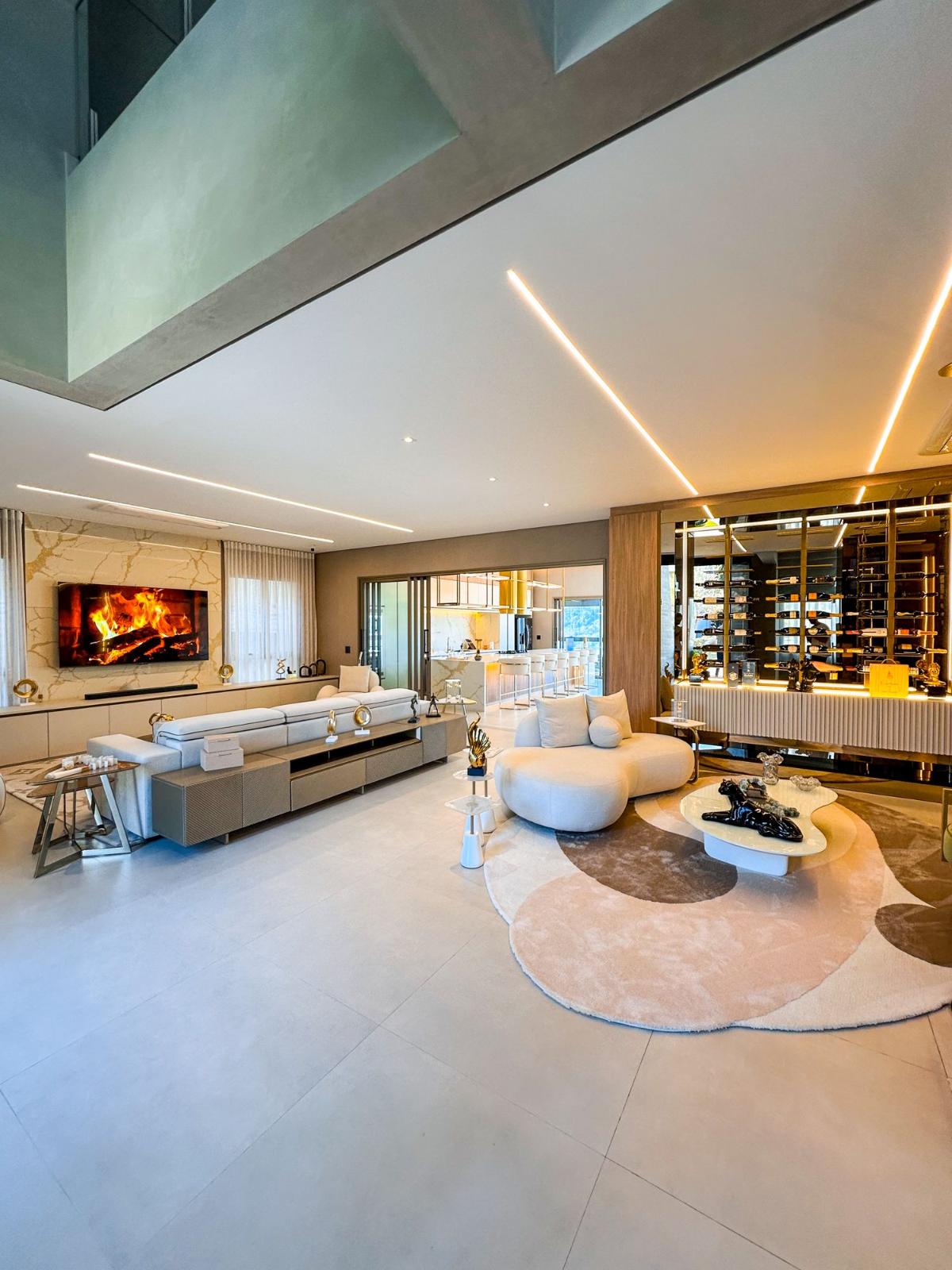 Suíte principal casa à venda em Genesis 2, Alphaville, Santana de Parnaíba — 3 suítes, 698 m² — imagem 4 de 18