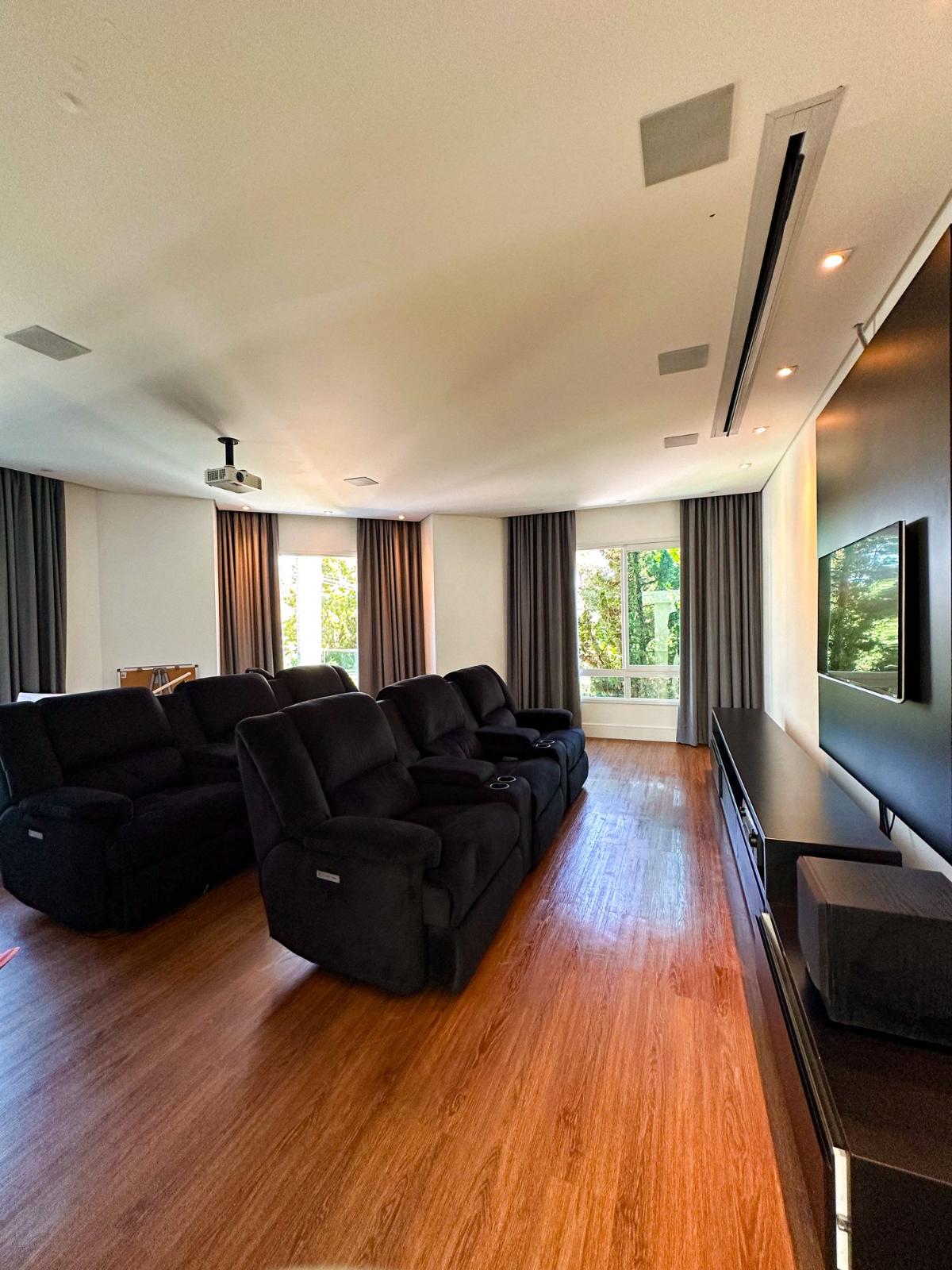 Suíte principal casa à venda em Residencial Tambore 1, Alphaville, Barueri — 4 suítes, 1500 m² — imagem 4 de 18
