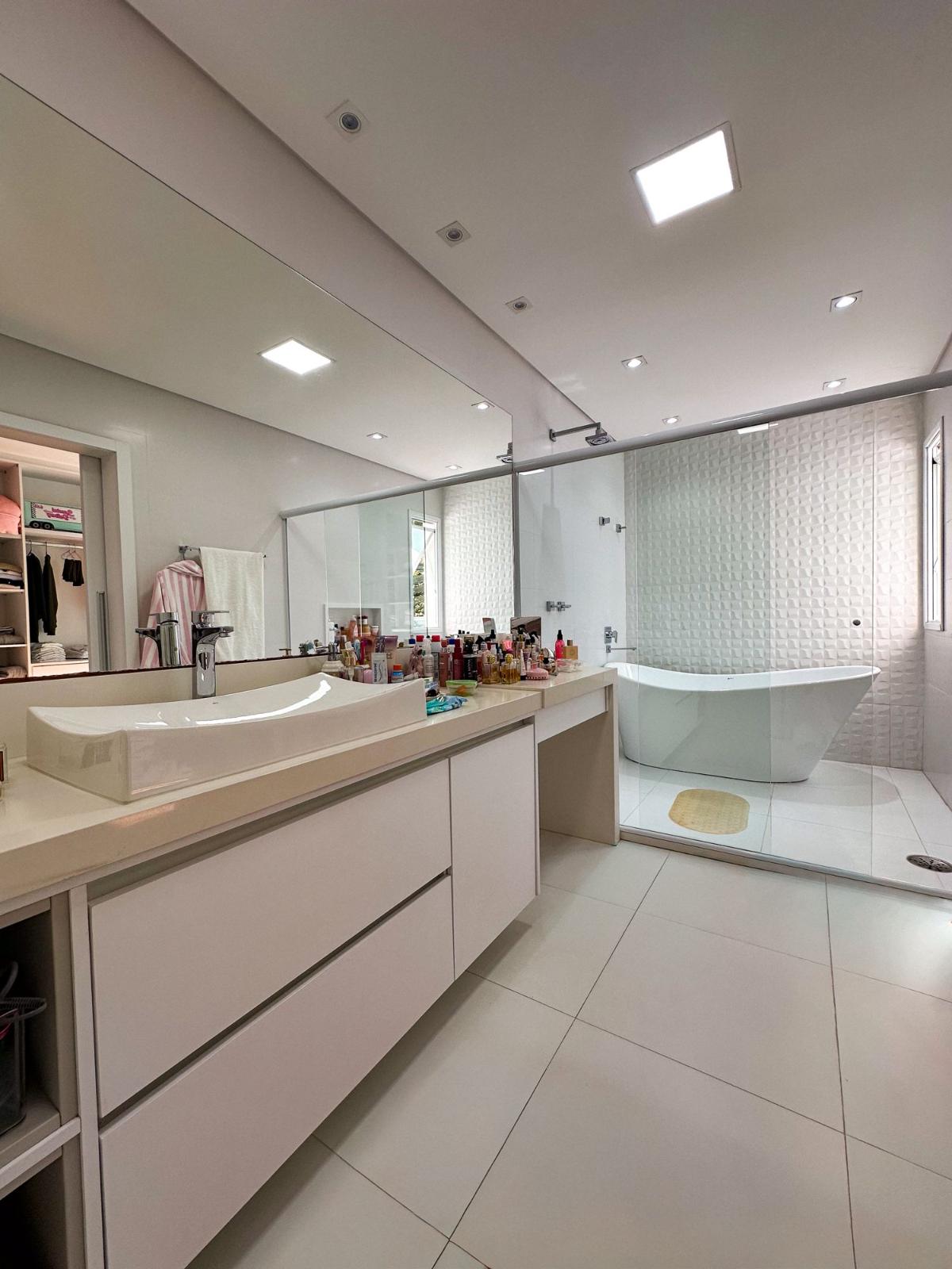 Área de convivência casa à venda em Residencial Tambore 1, Alphaville, Barueri — 4 suítes, 1500 m² — imagem 6 de 18
