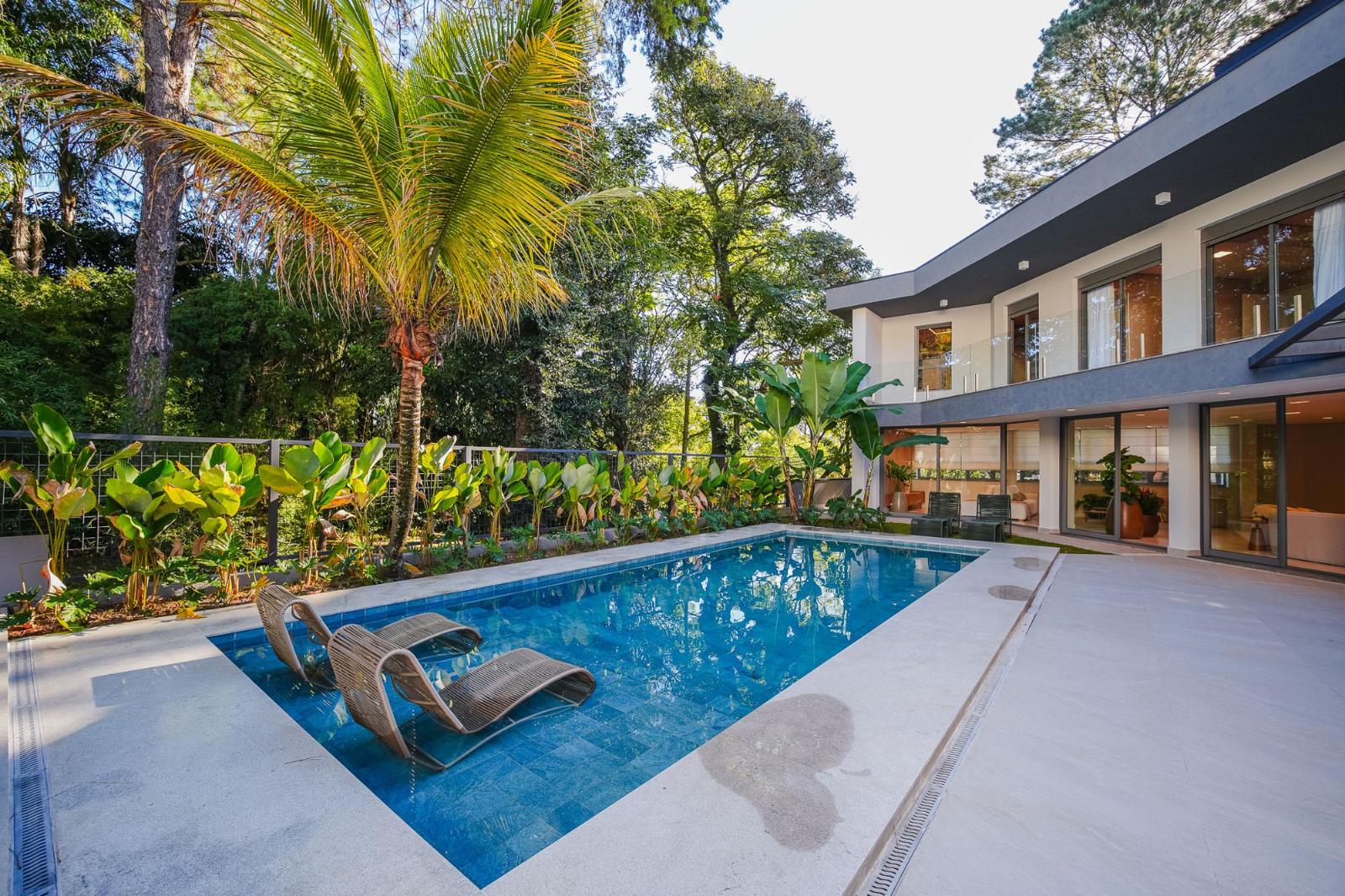 Cozinha e área gourmet casa à venda em Alphaville Residencial 10, Alphaville, Santana de Parnaíba — 4 suítes, 600 m² — imagem 3 de 18