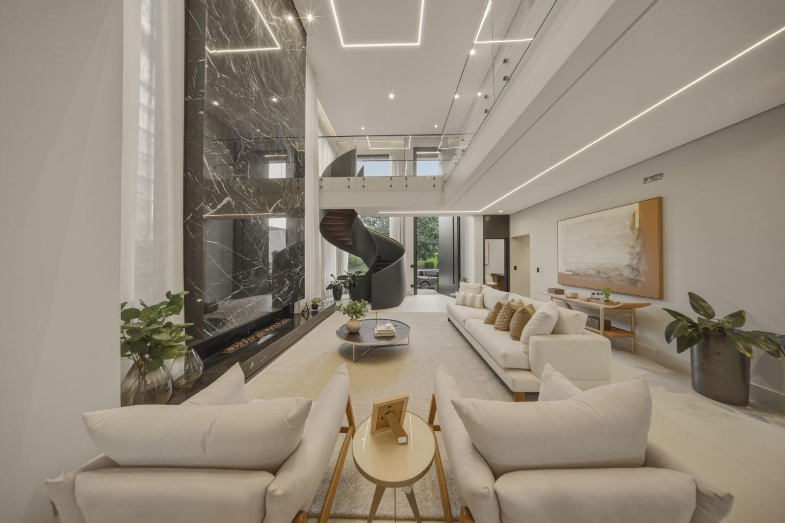 Área de convivência casa à venda em Tambore 11, Alphaville, Santana de Parnaíba — 4 suítes, 450 m² — imagem 6 de 18