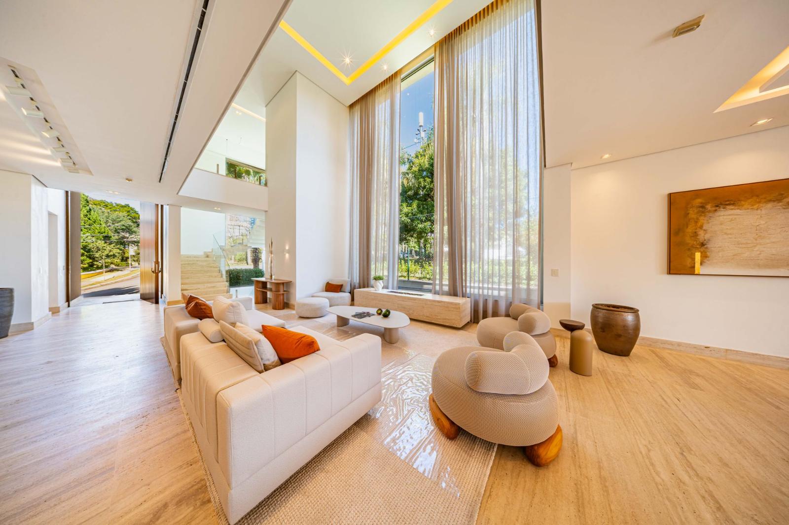 Suíte principal casa à venda em Alphaville Residencial 1, Alphaville, Barueri — 4 suítes, 744 m² — imagem 4 de 18