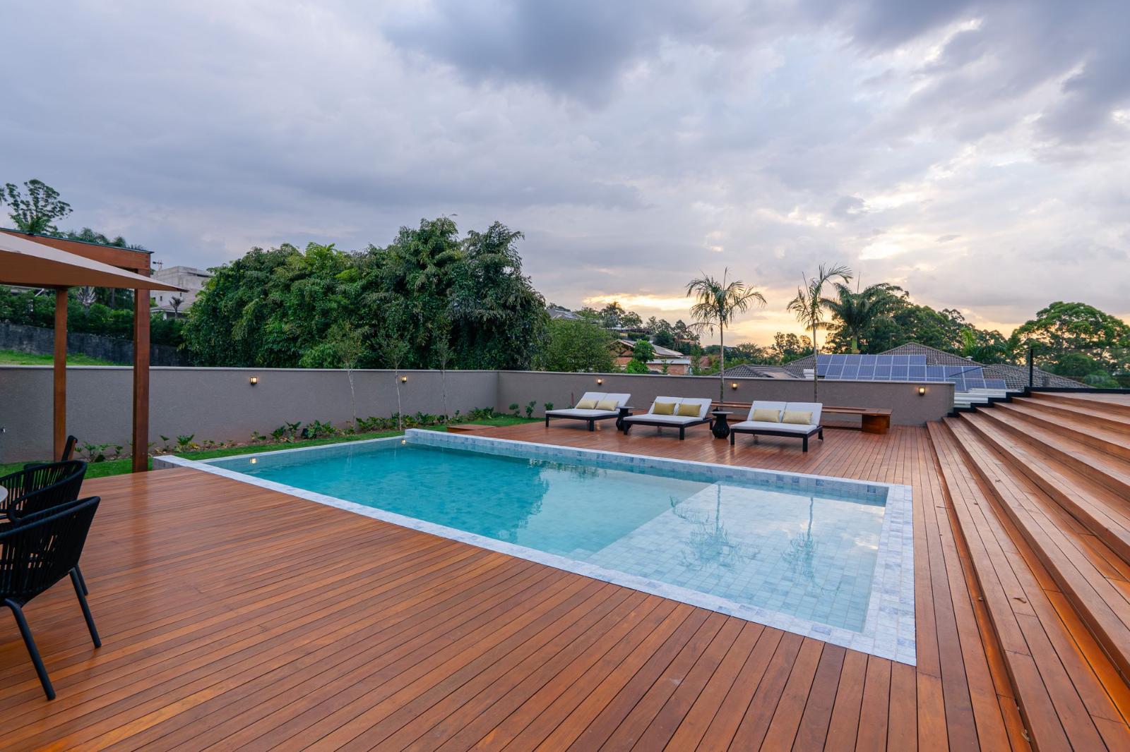 Cozinha e área gourmet casa à venda em Tamboré, Barueri — 5 suítes, 1500 m² — imagem 3 de 18