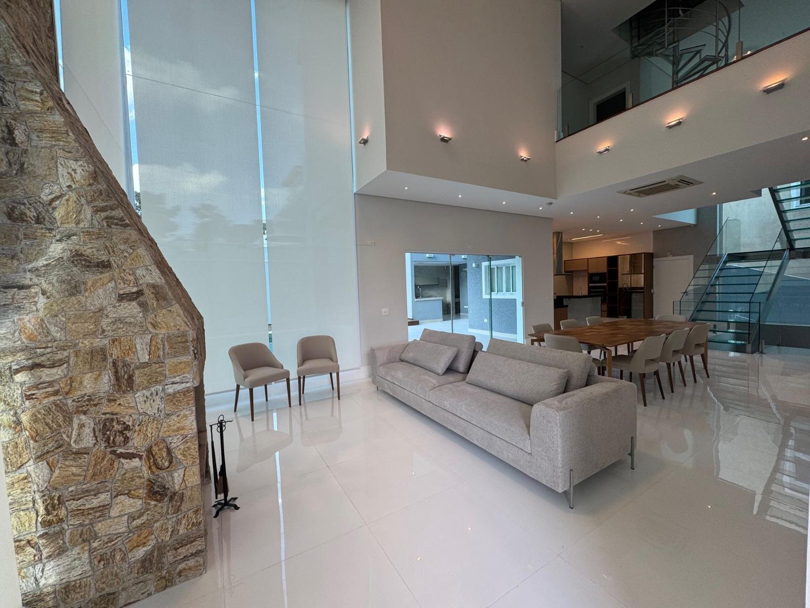 Cozinha e área gourmet casa à venda ou para alugar em Itahye Residencial, Alphaville, Barueri — 4 suítes, 480 m² — imagem 3 de 18