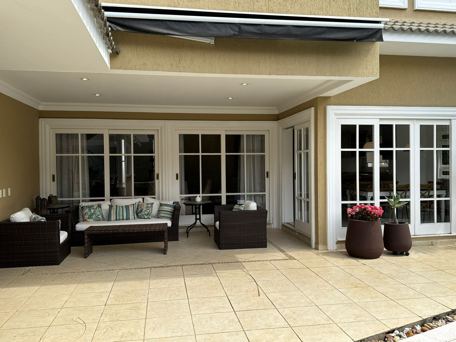 Suíte principal casa à venda em Tambore 2, Tamboré, Santana de Parnaíba — 4 suítes, 740 m² — imagem 4 de 18