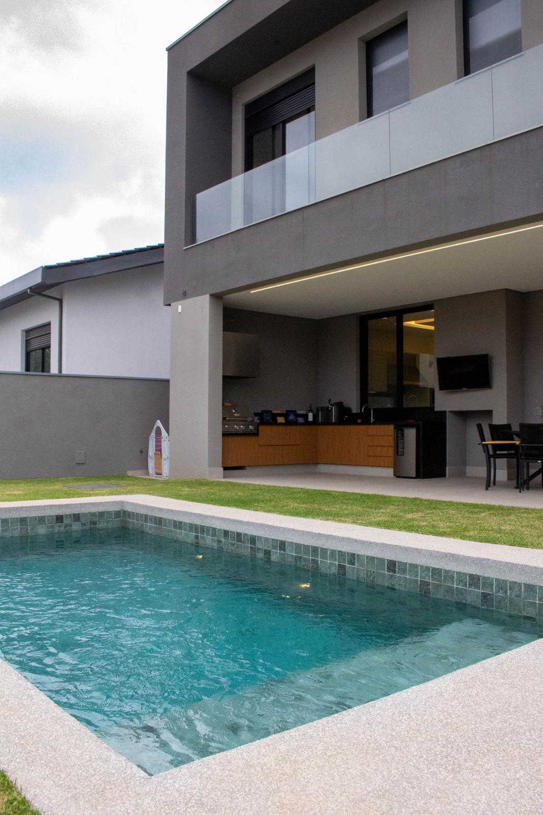 Suíte principal casa à venda em Alphaville Residencial 6, Alphaville, Santana de Parnaíba — 4 suítes, 420 m² — imagem 4 de 18