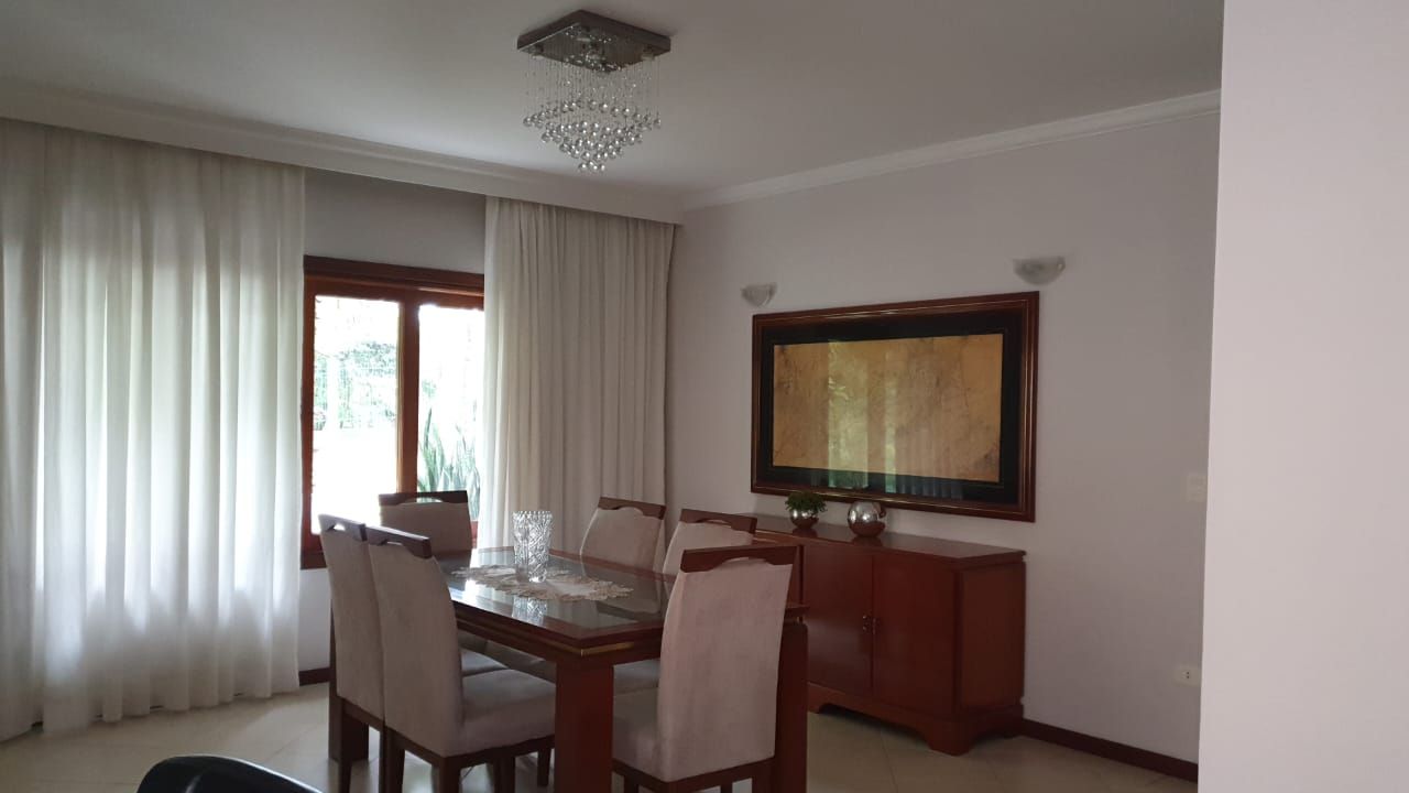 Sala de estar casa à venda em Alphaville Residencial 12, Alphaville, Santana de Parnaíba — imagem 2 de 18
