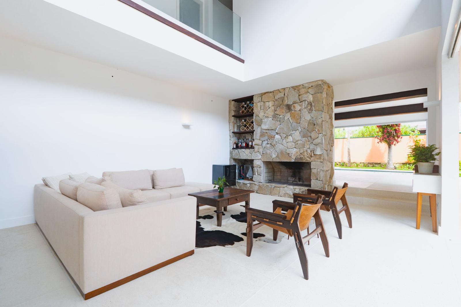 Área de convivência casa à venda em Alphaville Residencial 1, Alphaville, Barueri — 5 suítes, 560 m² — imagem 6 de 18