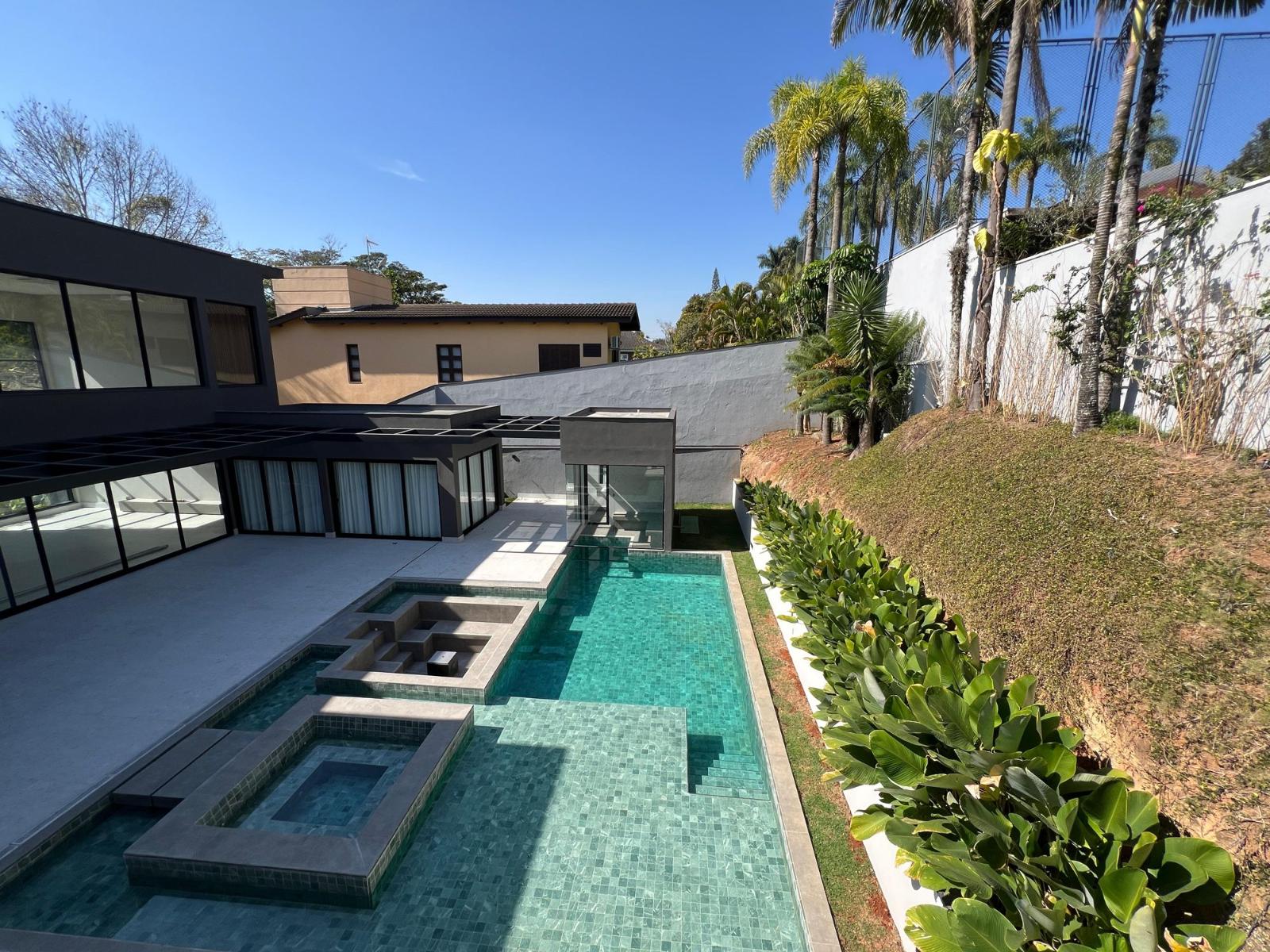 Sala de estar casa à venda em Alphaville Residencial 1, Alphaville, Barueri — 5 suítes, 1120 m² — imagem 2 de 18