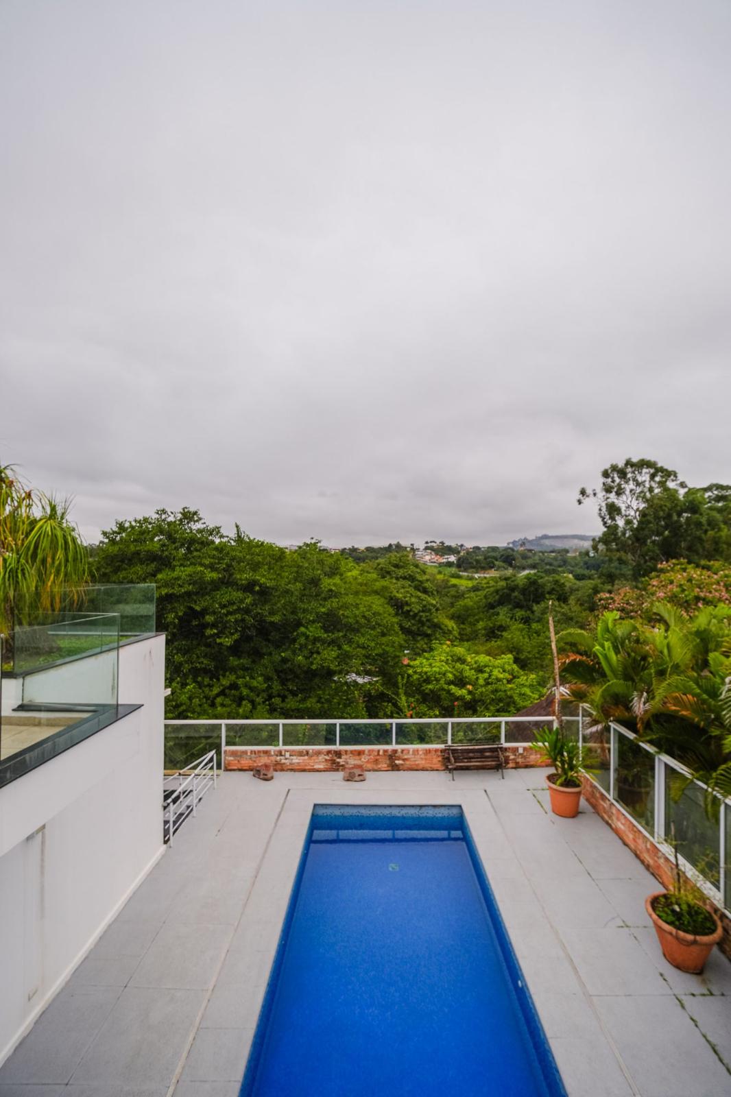 Cozinha e área gourmet casa à venda em Alphaville Residencial 6, Alphaville, Santana de Parnaíba — 5 suítes, 598 m² — imagem 3 de 18