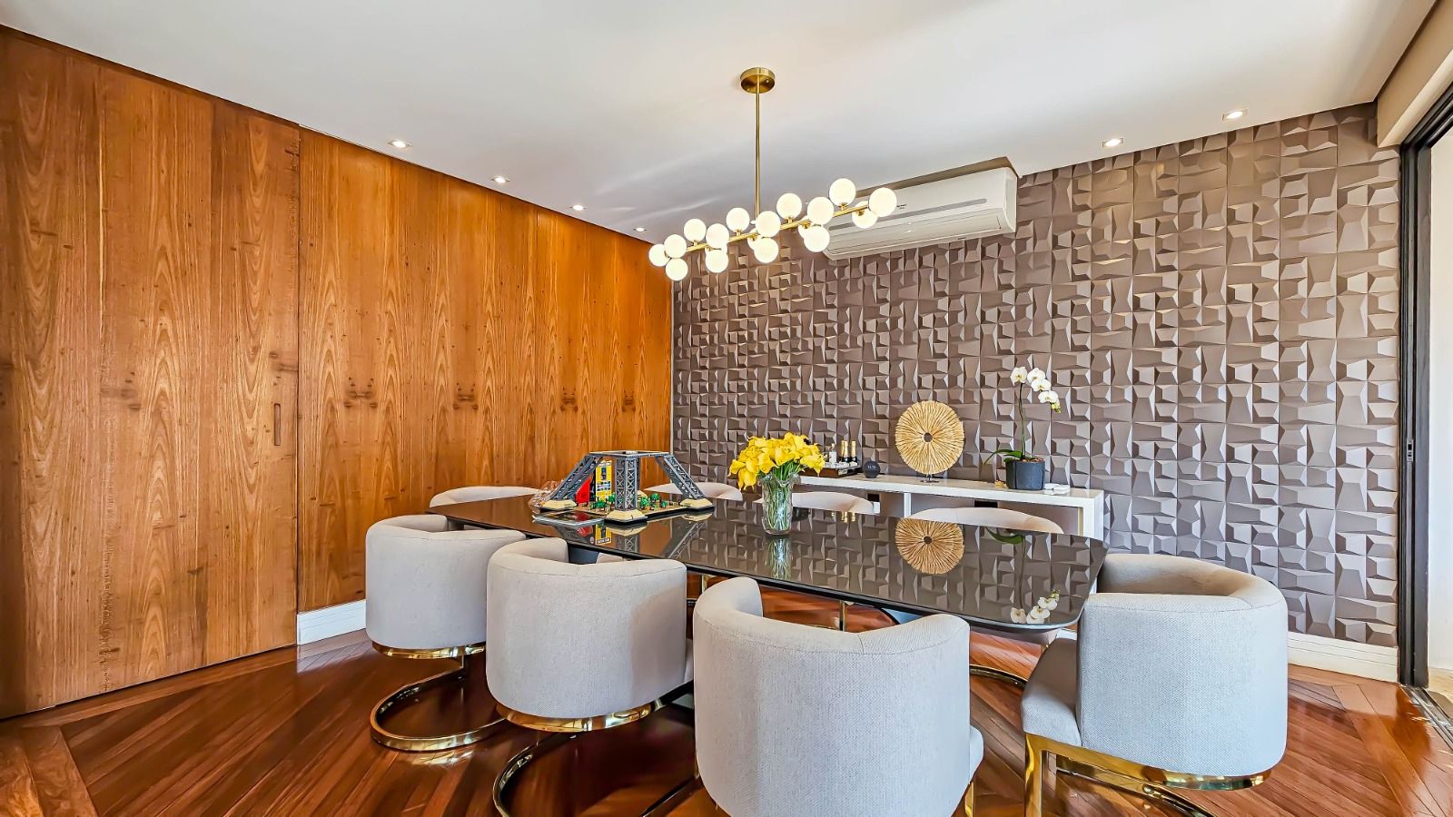 Área de convivência casa à venda em Alphaville Residencial 3, Alphaville, Santana de Parnaíba — 4 suítes, 773 m² — imagem 6 de 18