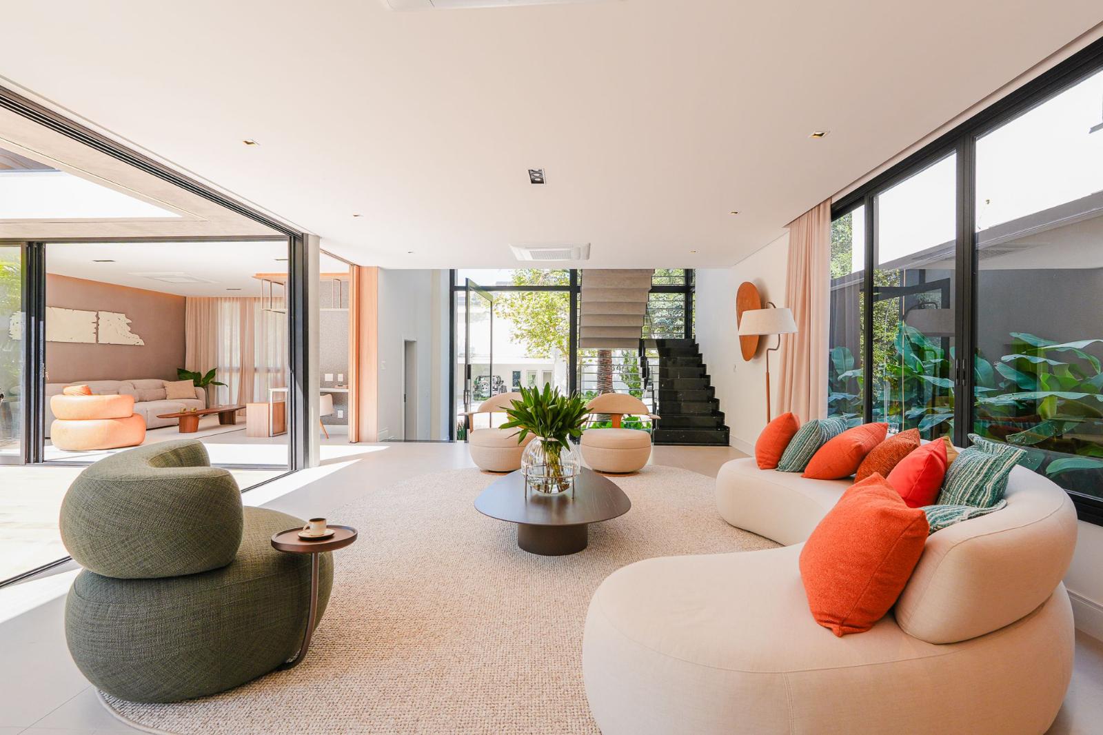 Área de convivência casa à venda em Genesis 1, Alphaville, Santana de Parnaíba — 4 suítes, 468 m² — imagem 6 de 18