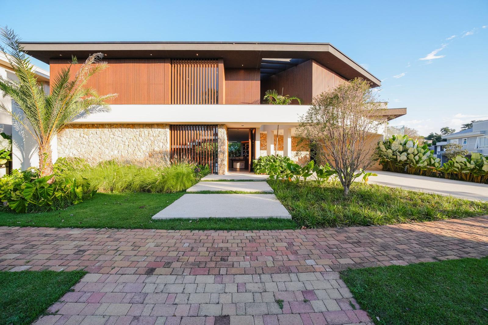 Sala de estar casa à venda em Genesis 1, Alphaville, Santana de Parnaíba — 4 suítes, 600 m² — imagem 2 de 18
