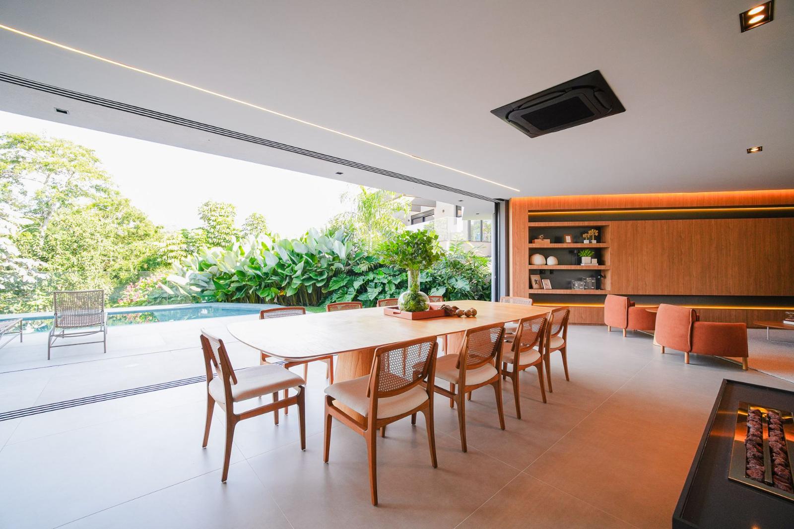 Área de convivência casa à venda em Genesis 1, Alphaville, Santana de Parnaíba — 4 suítes, 600 m² — imagem 6 de 18