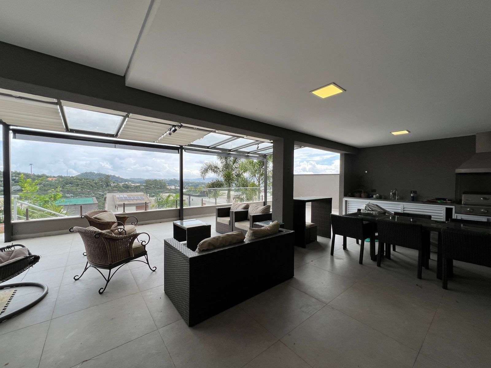 Área de convivência casa à venda em Genesis 2, Alphaville, Santana de Parnaíba — 3 suítes, 300 m² — imagem 6 de 18