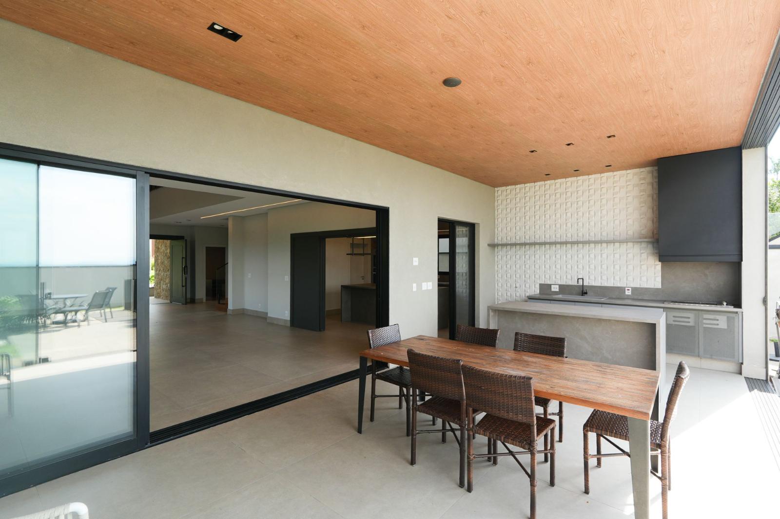 Área de convivência casa à venda em Genesis 2, Alphaville, Santana de Parnaíba — 4 suítes, 490 m² — imagem 6 de 18