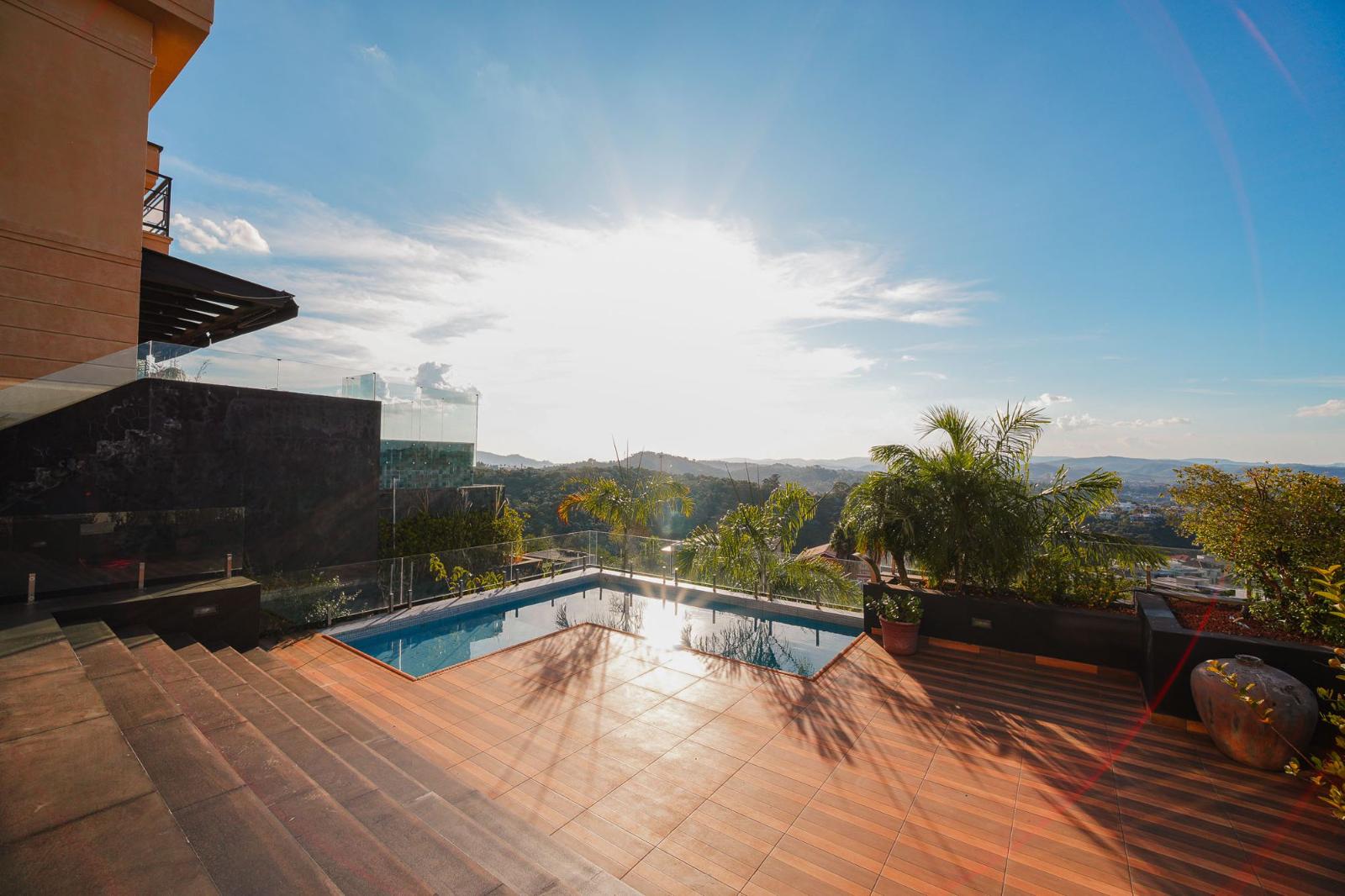 Suíte principal casa à venda em Genesis 2, Alphaville, Santana de Parnaíba — 4 suítes, 509 m² — imagem 4 de 18