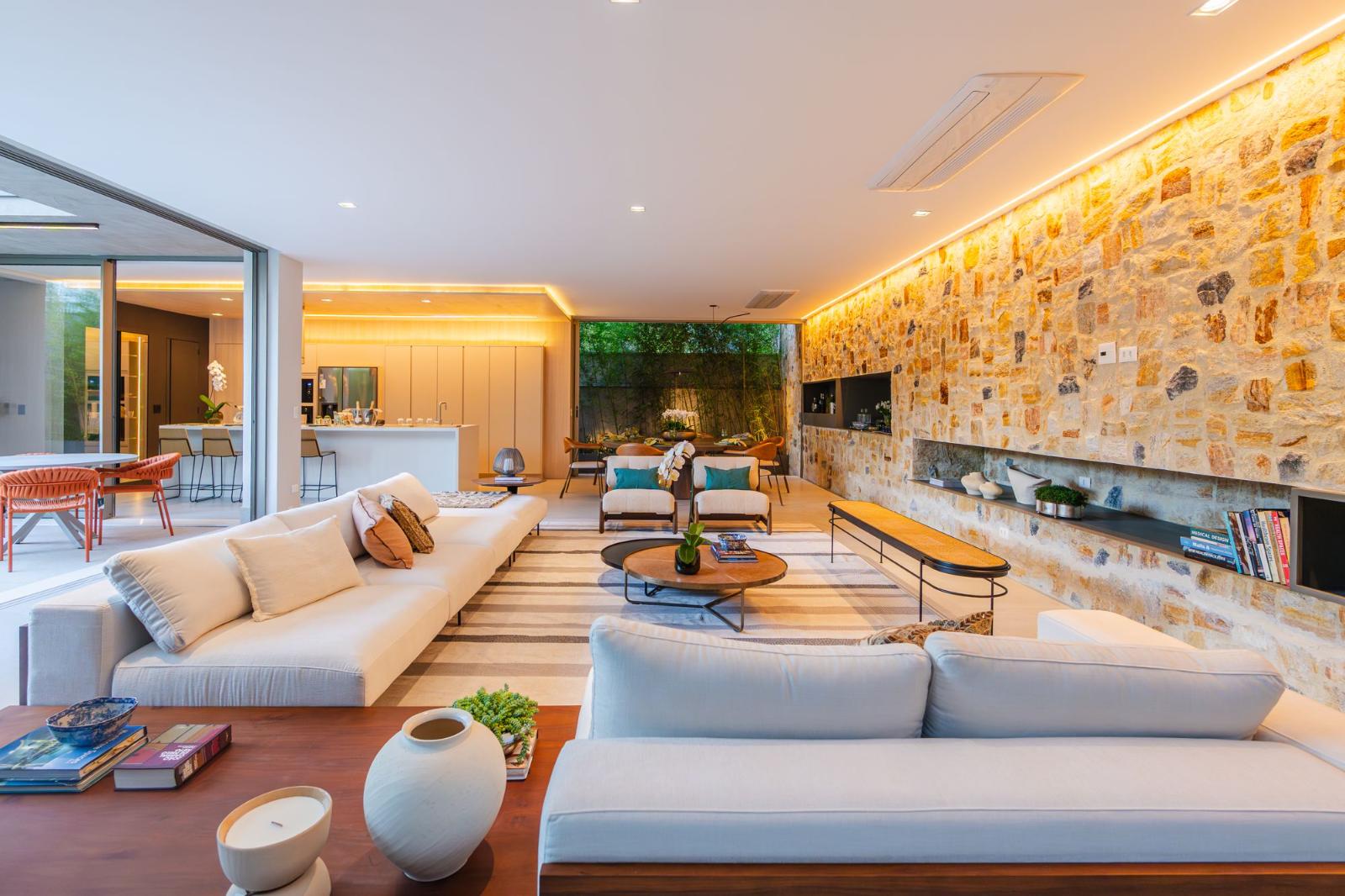 Área de convivência casa à venda em Villa Solaia , Alphaville, Barueri — 4 suítes, 420 m² — imagem 6 de 18