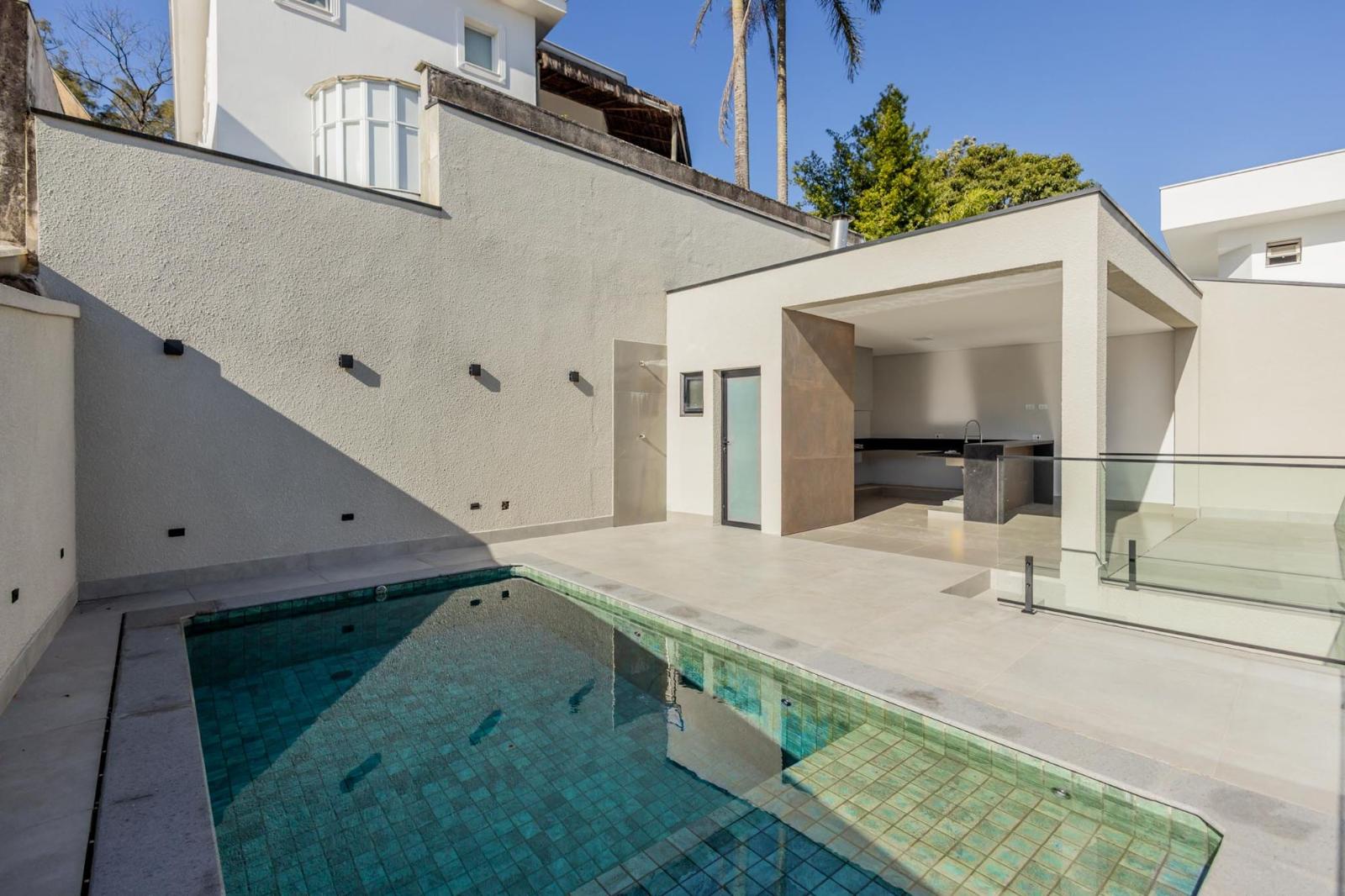 Cozinha e área gourmet casa à venda em Alphaville Residencial 9, Alphaville, Santana de Parnaíba — 4 suítes, 460 m² — imagem 3 de 17