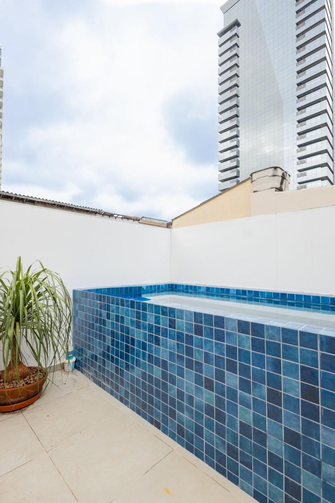 Piscina e área externa casa à venda em Brooklin Paulista, São Paulo — 2 dormitórios, 110 m² — imagem 5 de 16