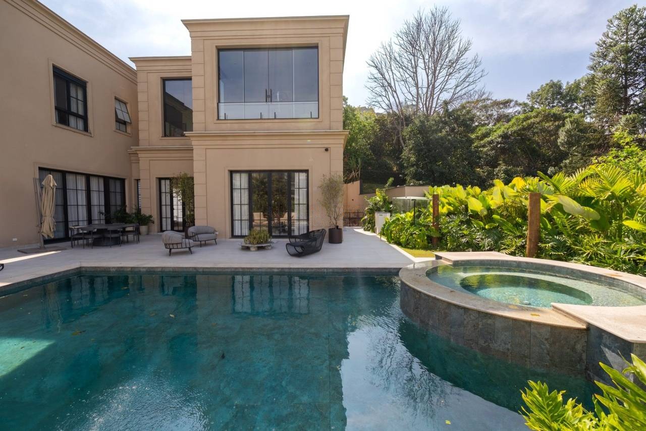 Fachada casa à venda em Residencial Tambore 1, Alphaville, Barueri — 9 suítes, 1800 m² — imagem 1 de 20