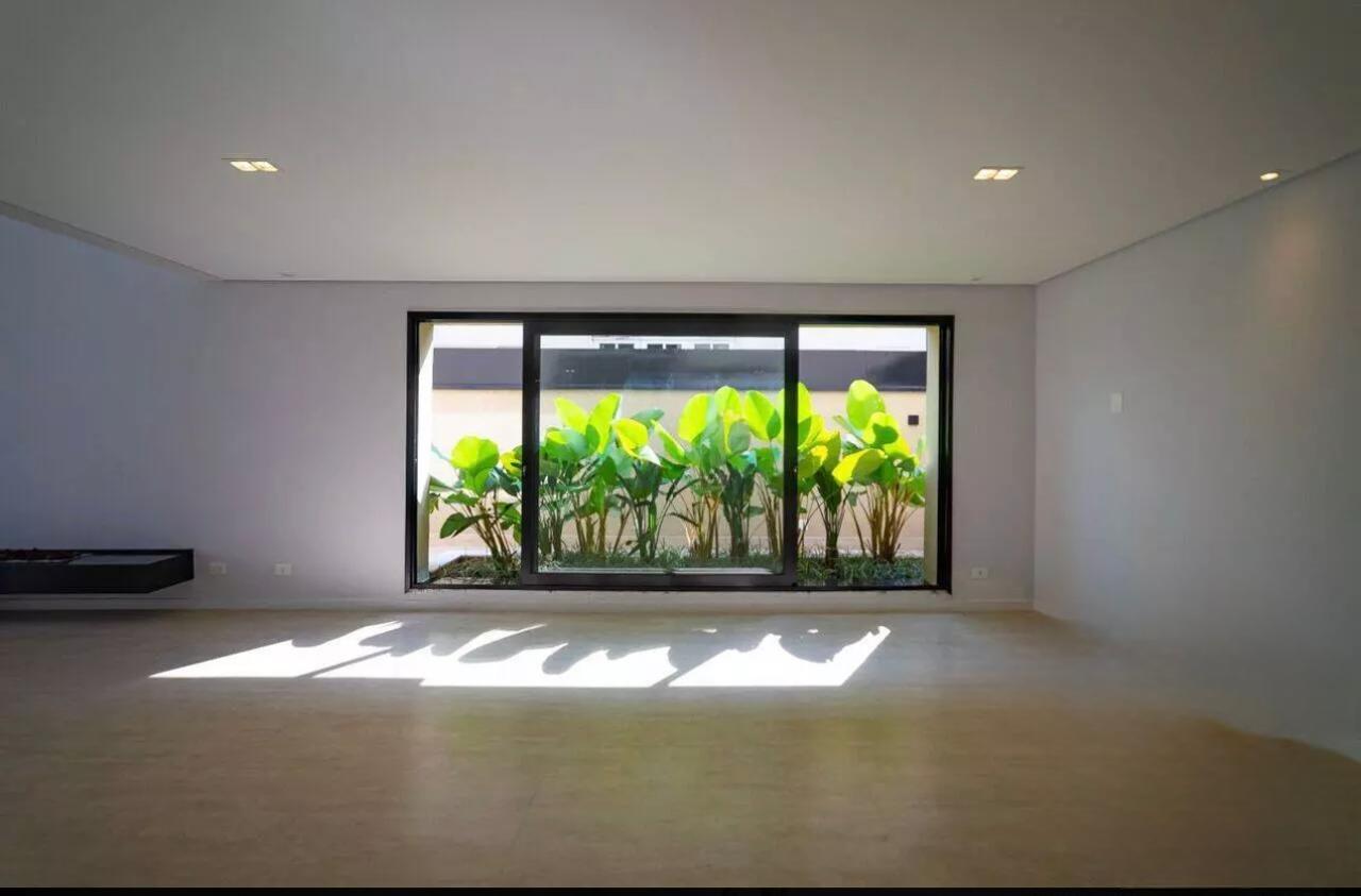 Cozinha e área gourmet casa à venda em Alphaville Residencial 2, Alphaville, Barueri — 4 suítes, 560 m² — imagem 3 de 22