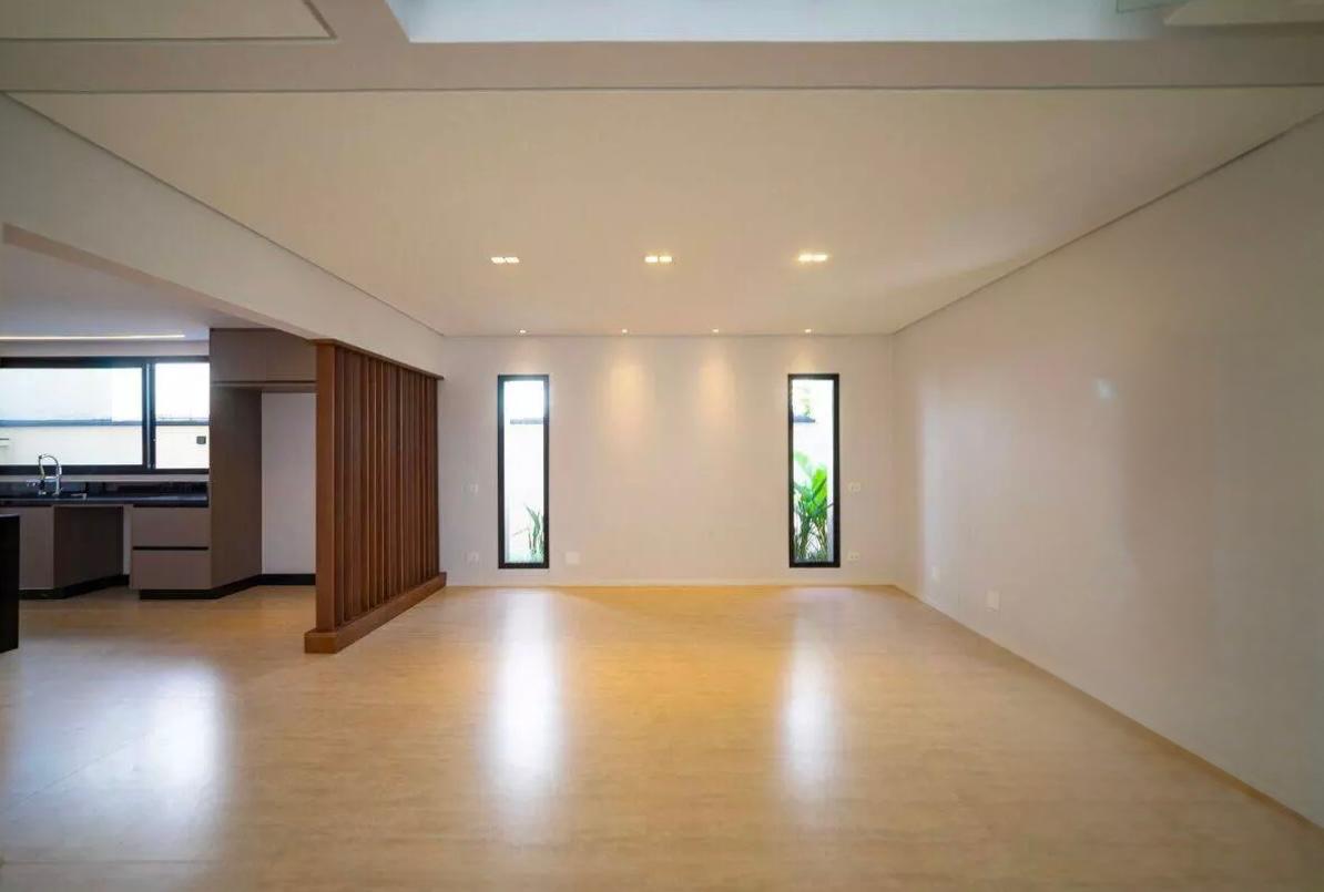 Piscina e área externa casa à venda em Alphaville Residencial 2, Alphaville, Barueri — 4 suítes, 560 m² — imagem 5 de 22