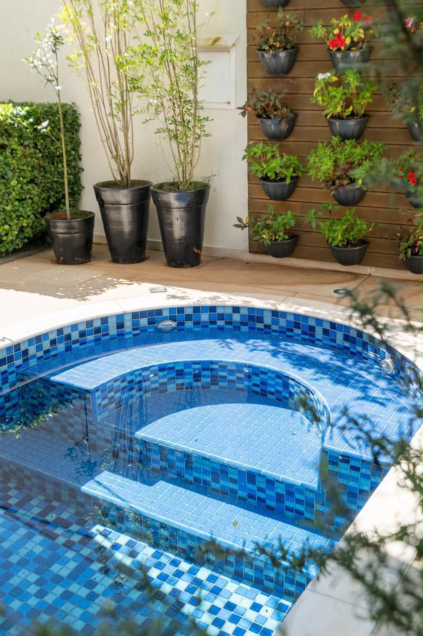 Área de convivência casa à venda em Alphaville Residencial 3, Alphaville, Santana de Parnaíba — 4 suítes, 400 m² — imagem 6 de 30