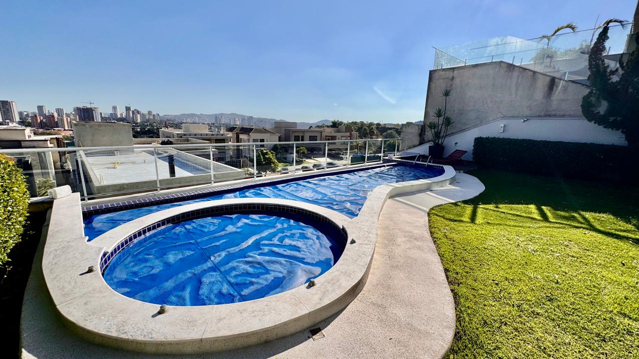Cozinha e área gourmet casa à venda ou para alugar em Villa Solaia , Alphaville, Barueri — 4 suítes, 580 m² — imagem 3 de 30