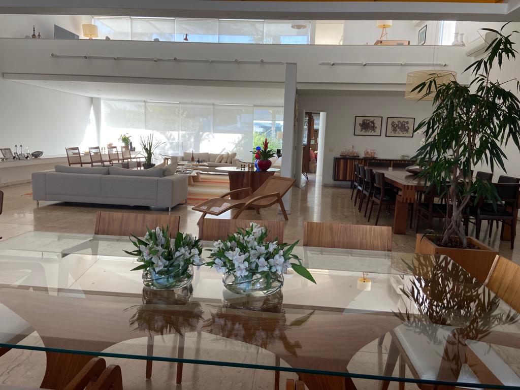 Área de convivência casa para alugar em Tamboré, Santana de Parnaíba — 5 suítes, 1200 m² — imagem 6 de 25