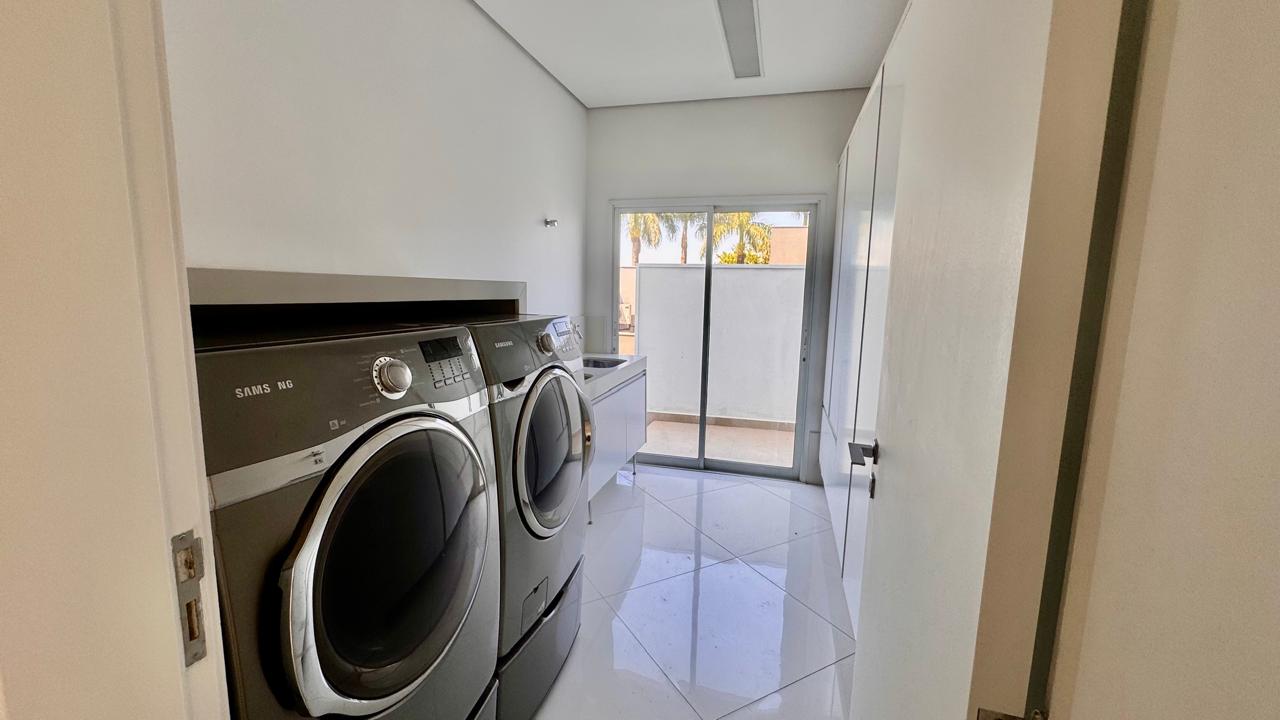 Área de convivência casa à venda em Villa Solaia , Alphaville, Barueri — 3 suítes, 540 m² — imagem 6 de 30