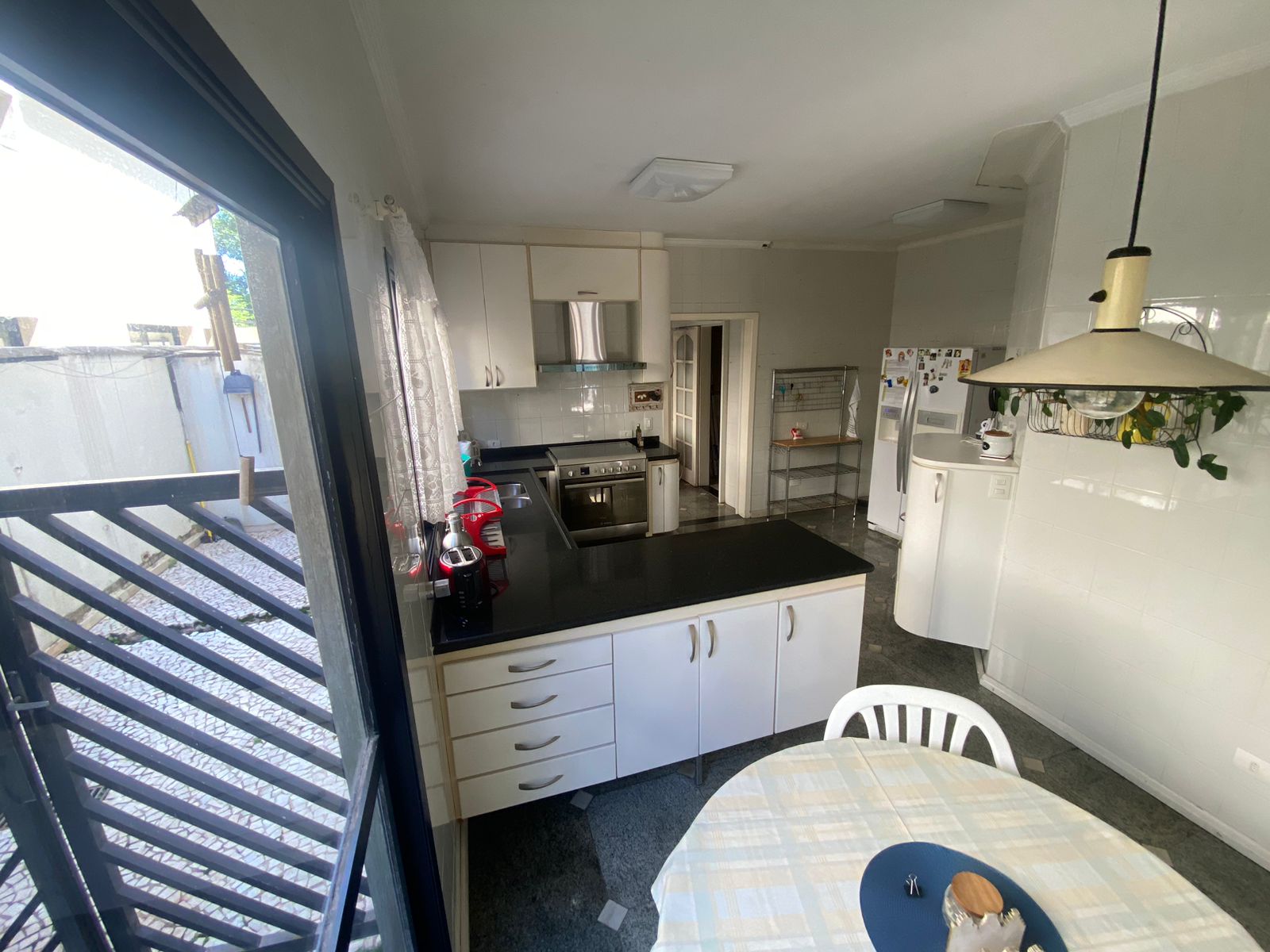 Sala de estar casa à venda em Alphaville Residencial 2, Alphaville, Barueri — 5 suítes, 560 m² — imagem 2 de 21