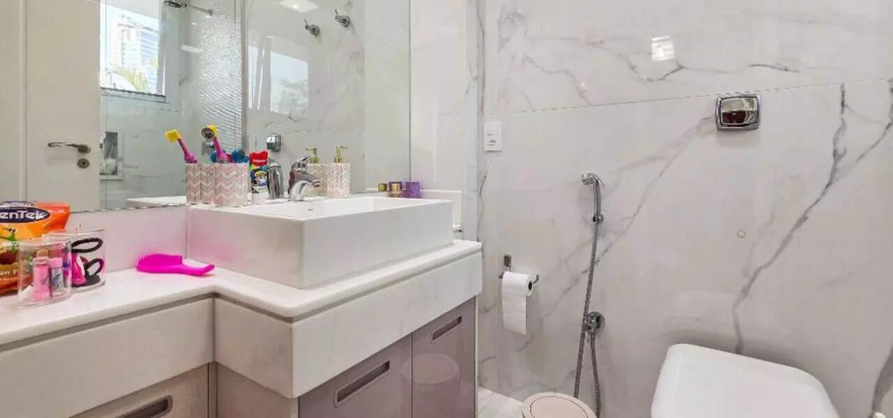 Sala de estar casa à venda em Alpha Conde II, Alphaville, Barueri — 4 suítes, 537 m² — imagem 2 de 30