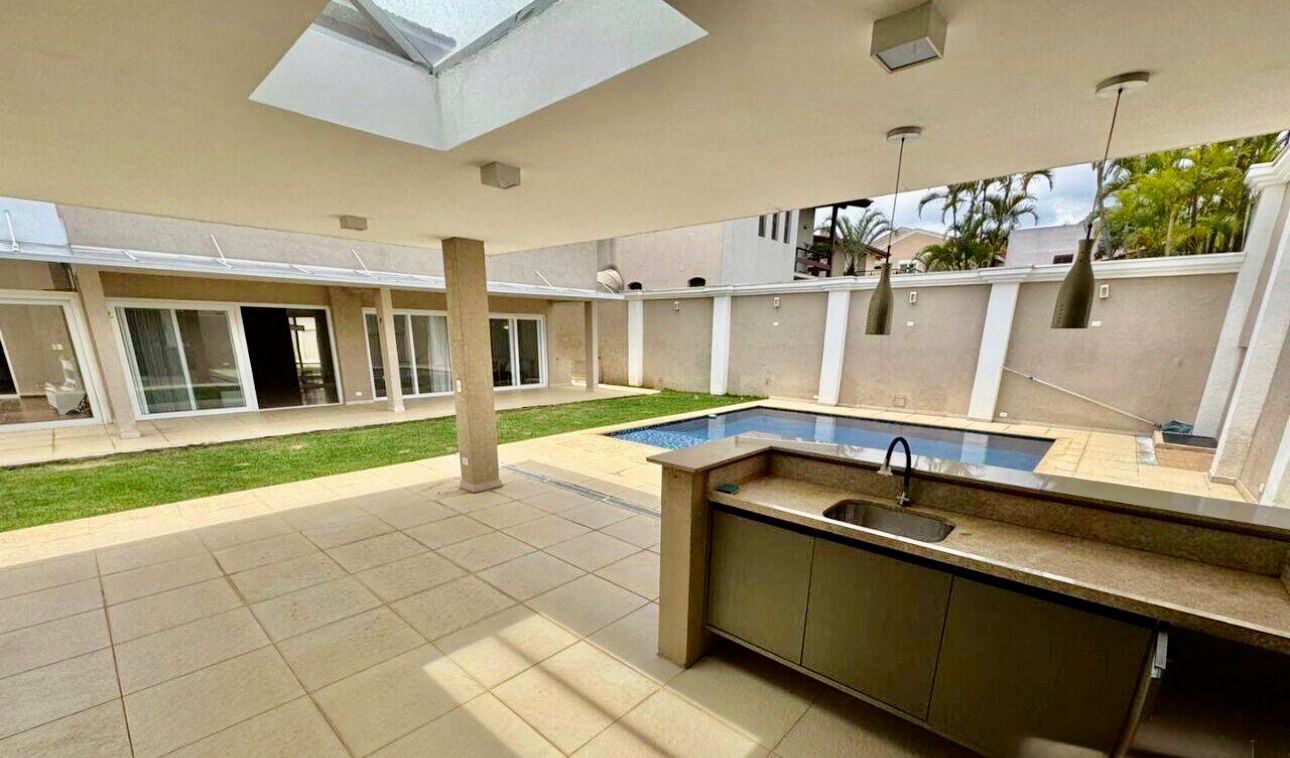 Fachada casa à venda em Alphaville Residencial 2, Alphaville, Barueri — 4 suítes, 565 m² — imagem 1 de 23